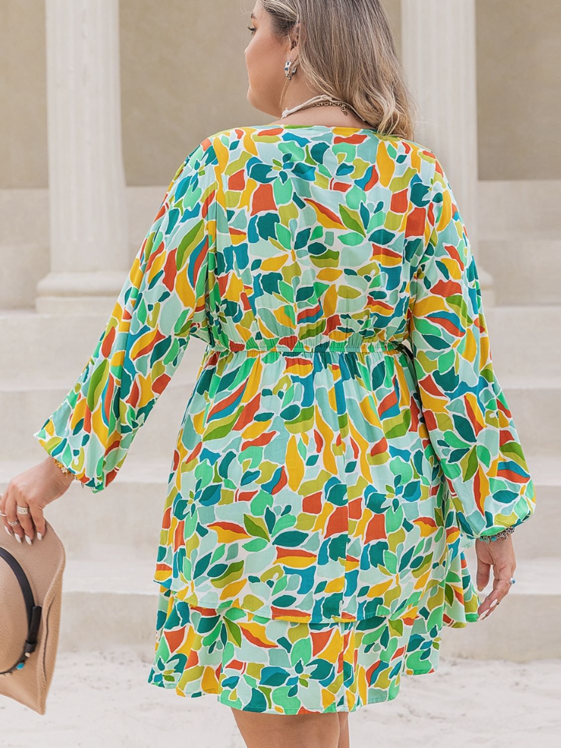 Robe courte à manches longues et imprimé grande taille