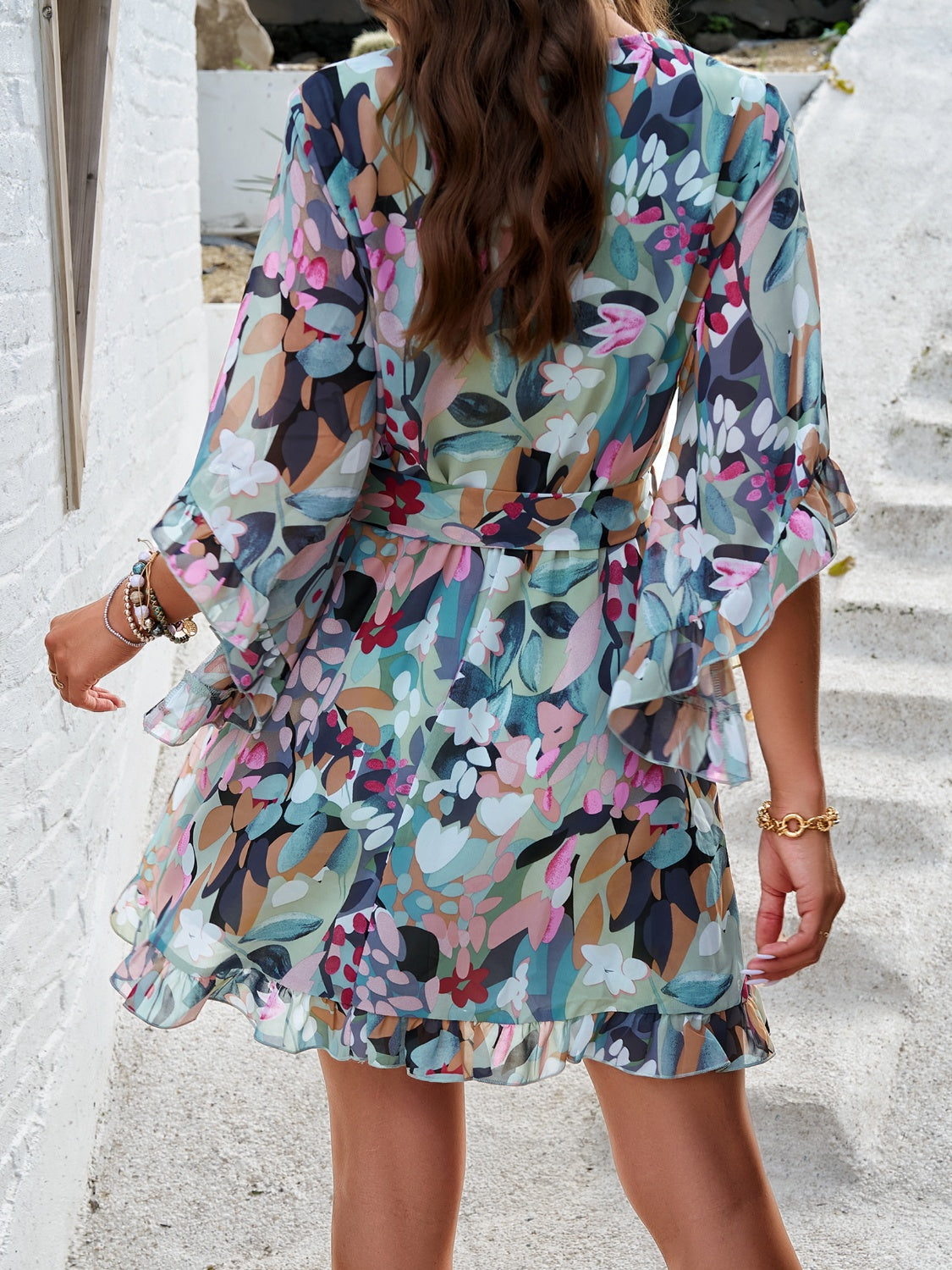 Mini-robe à volants et imprimé à manches courtes