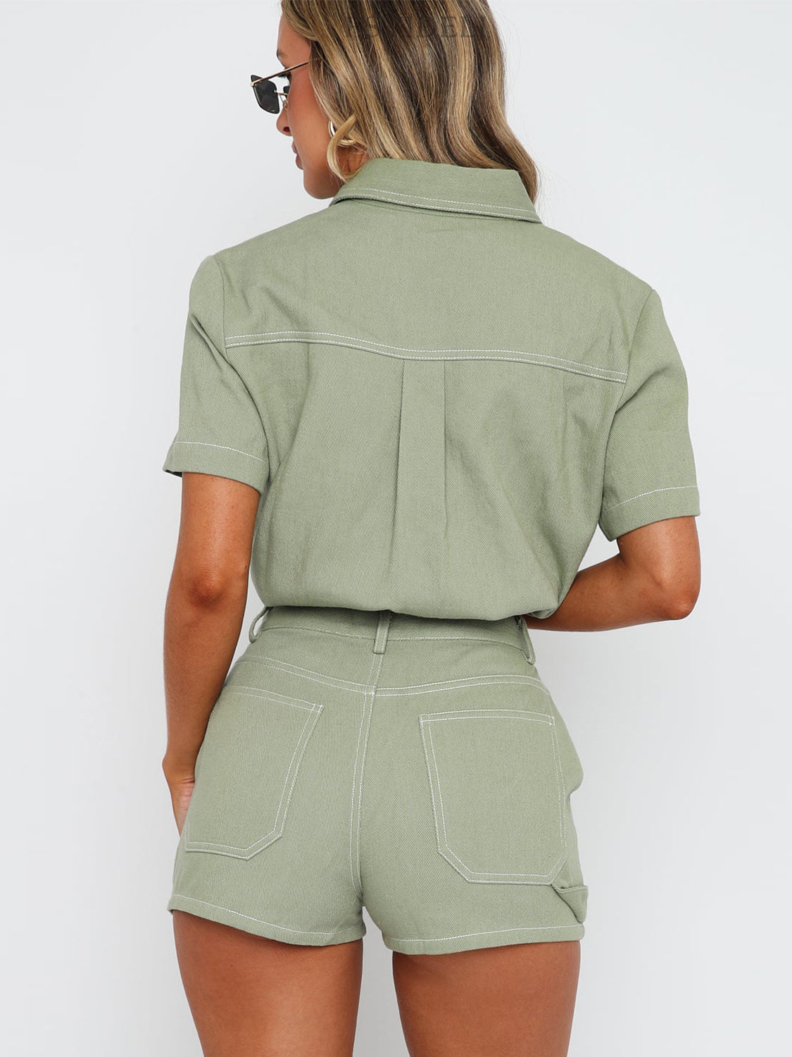 Ensemble haut boutonné à poches et short
