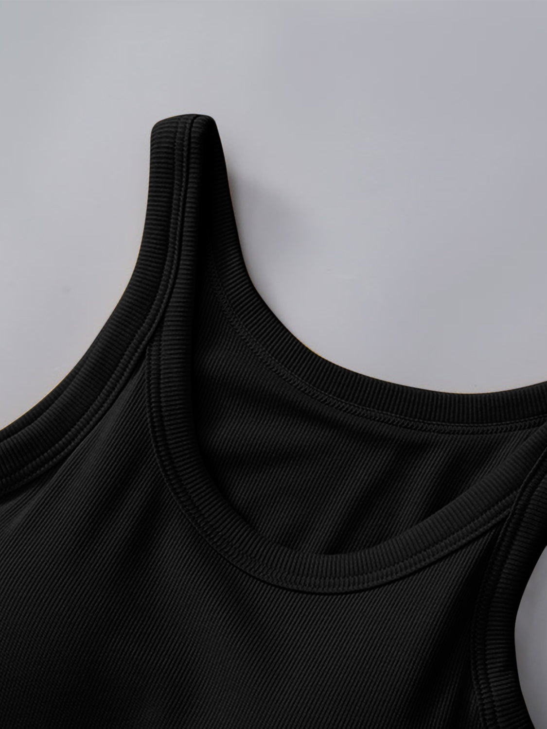 Débardeur à col rond avec soutien-gorge