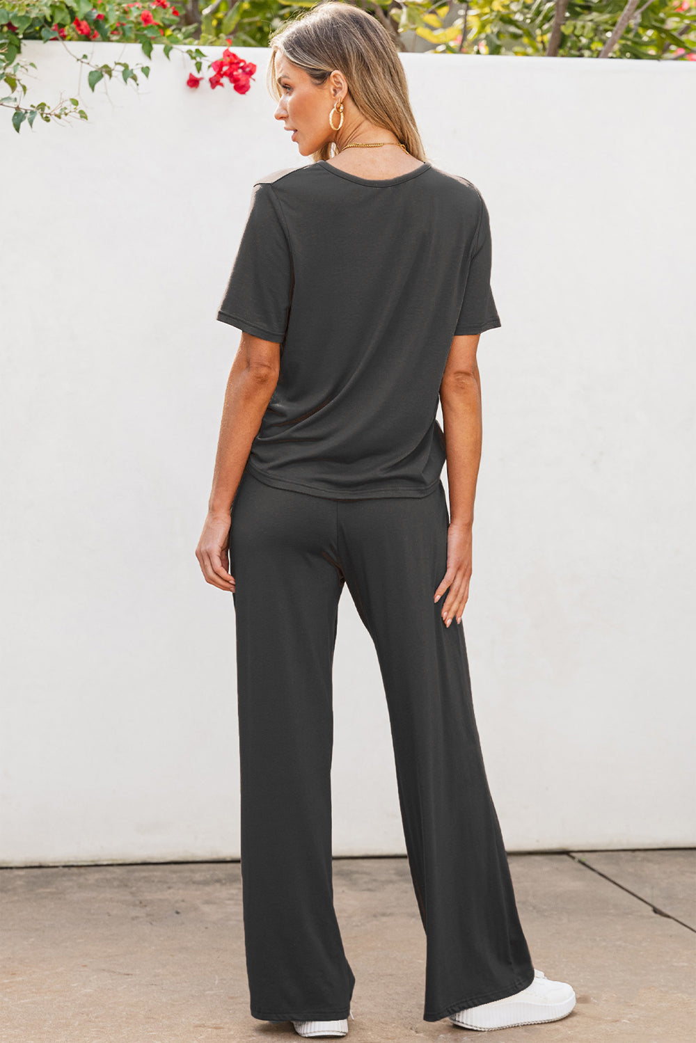 Ensemble haut à manches courtes et pantalon à col rond