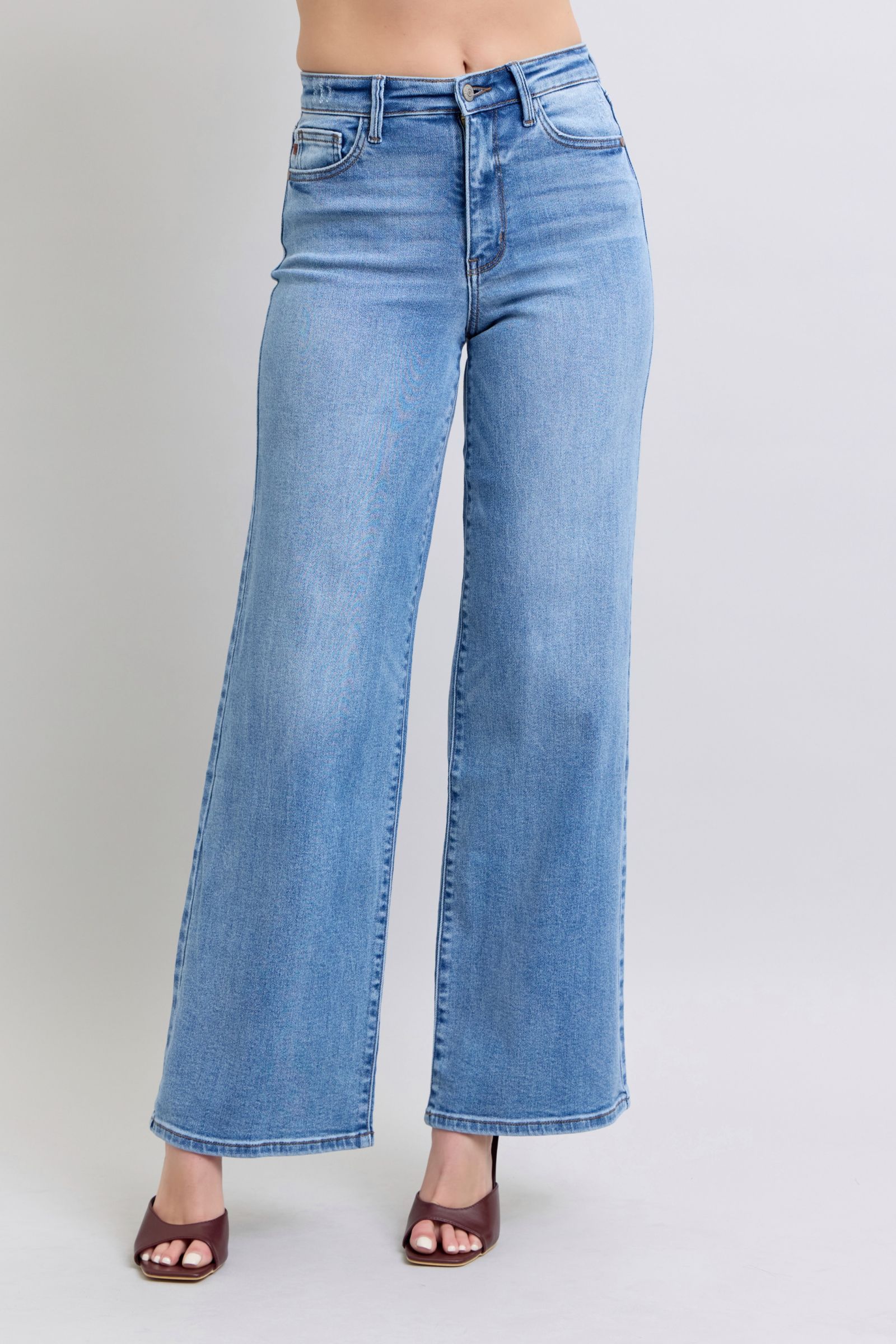 Jean large bleu Judy taille haute avec poches