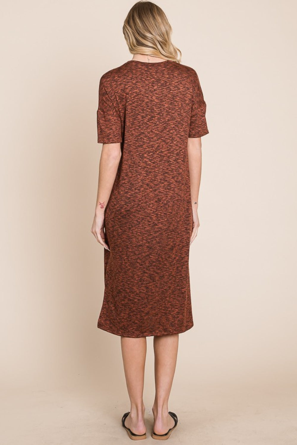 Robe mi-longue à col rond et fente latérale BOMBOM