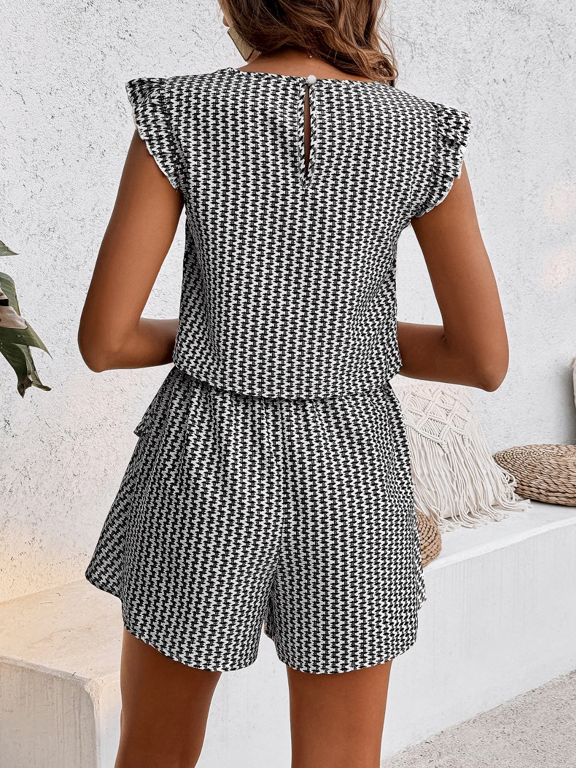 Ensemble haut col rond imprimé miel et short superposé