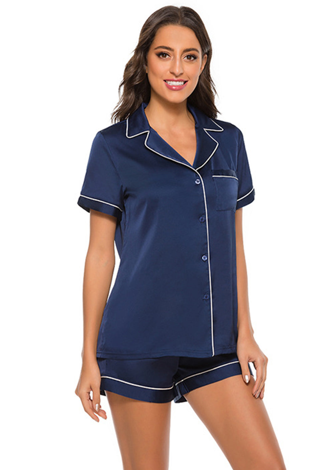 Ensemble de détente imprimé avec haut à manches courtes et short boutonnés