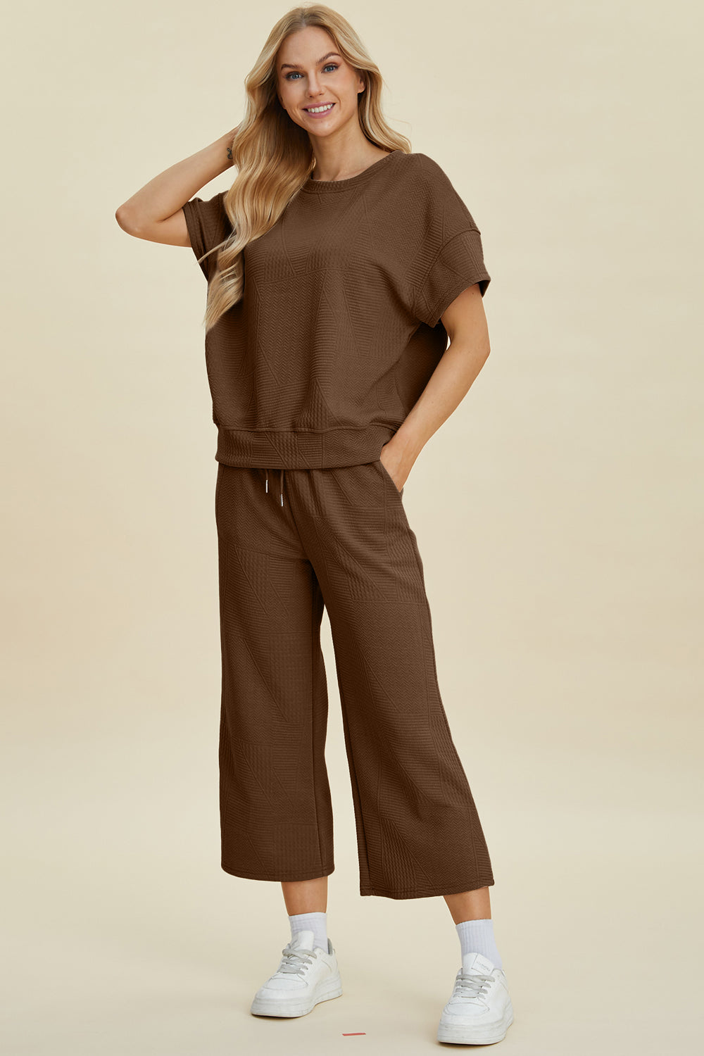 Ensemble haut et pantalon texturés à col rond et taille complète Double Take