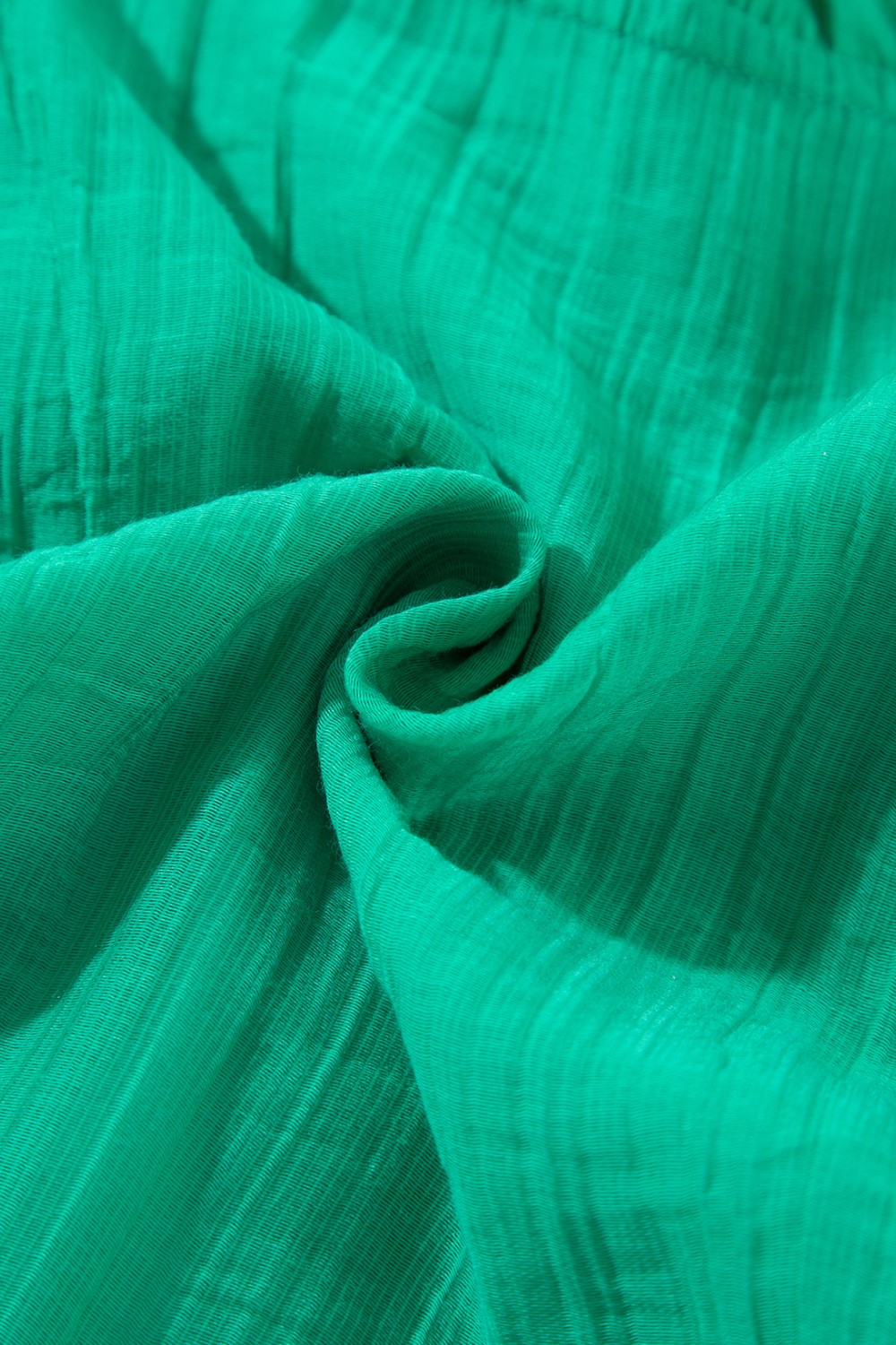 Mini-robe à volants et col en V à manches longues