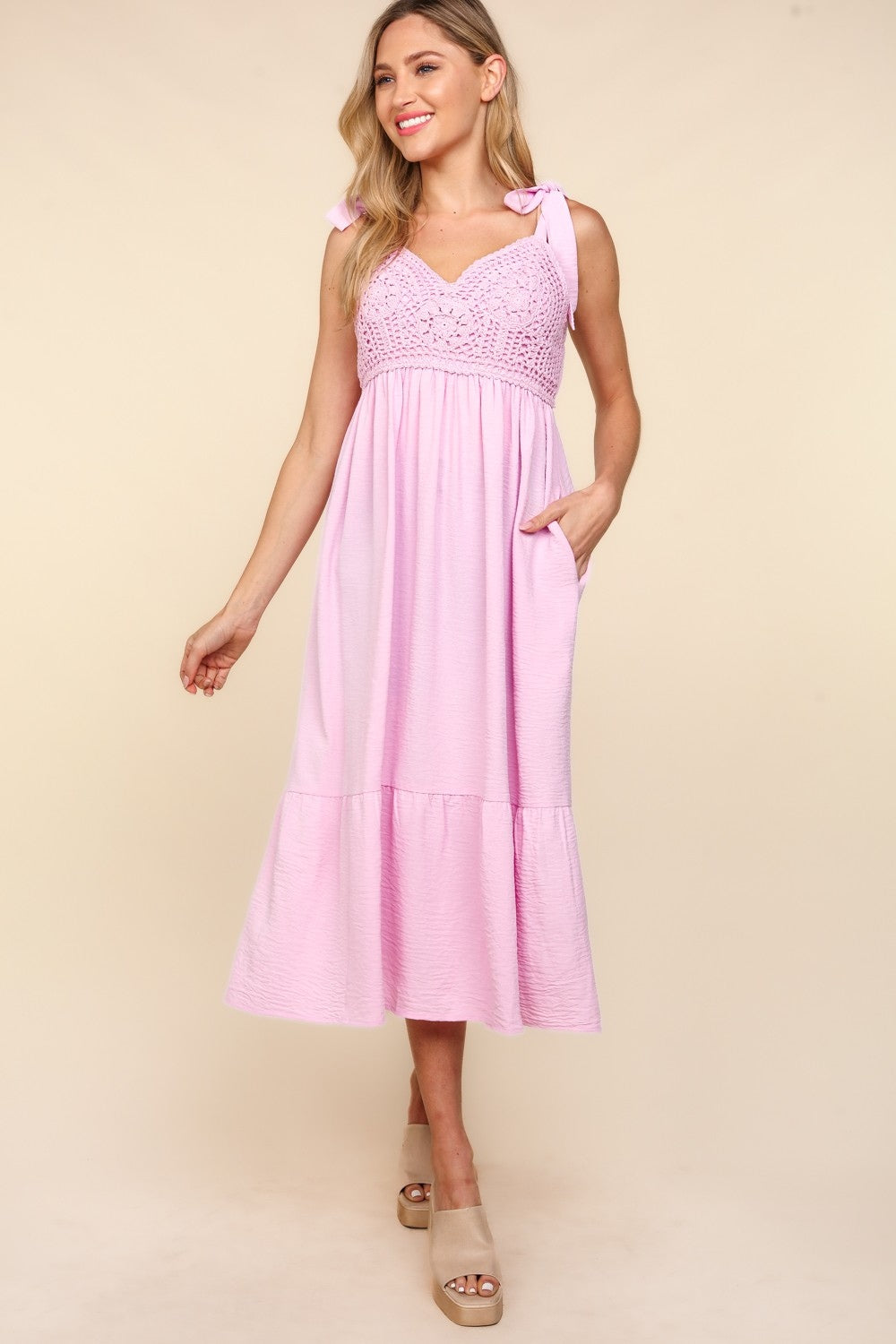 Robe midi camisole à volants en dentelle crochetée Haptics
