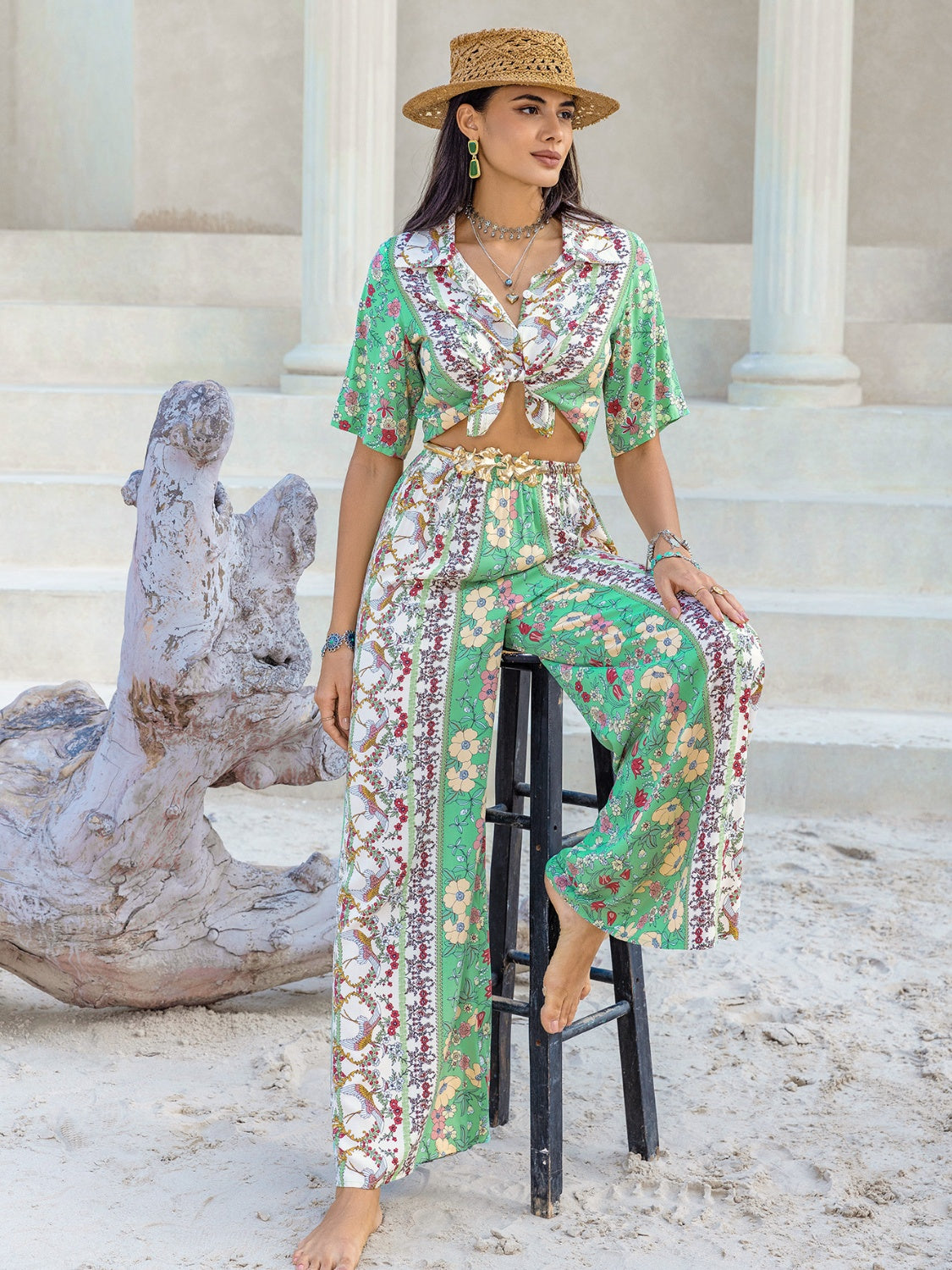 Ensemble haut à manches courtes imprimé et pantalon large