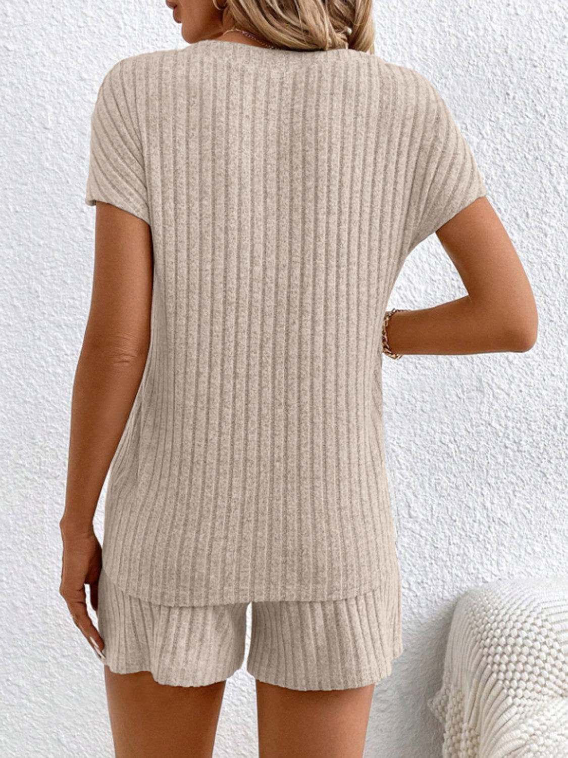 Ensemble haut et short côtelé à col en V