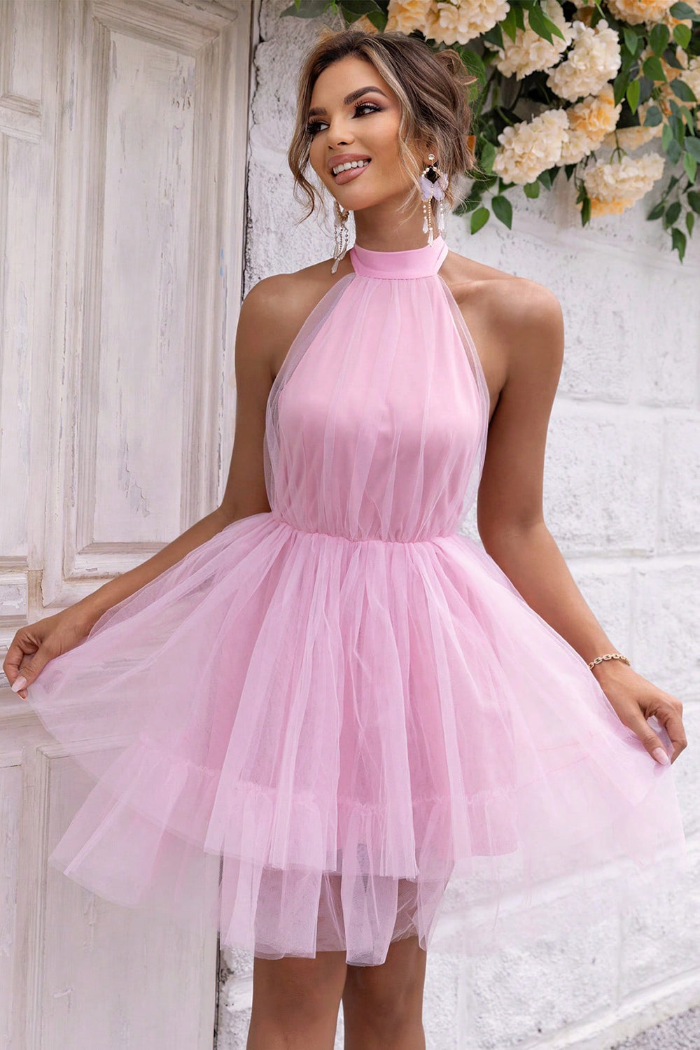 Robe dos nu en maille à col licou