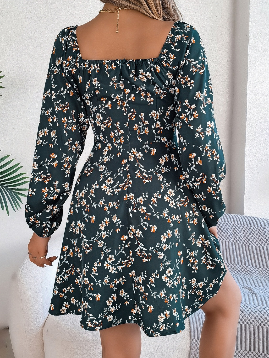 Mini-robe imprimée à col en cœur et manches ballon