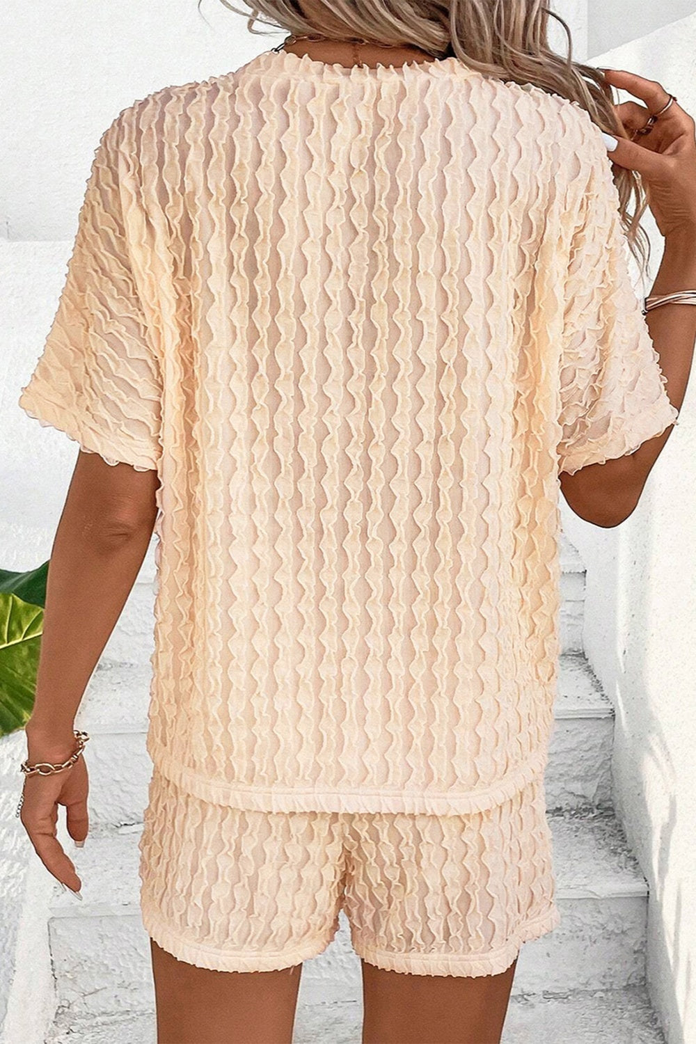 Ensemble haut et short texturés à col rond