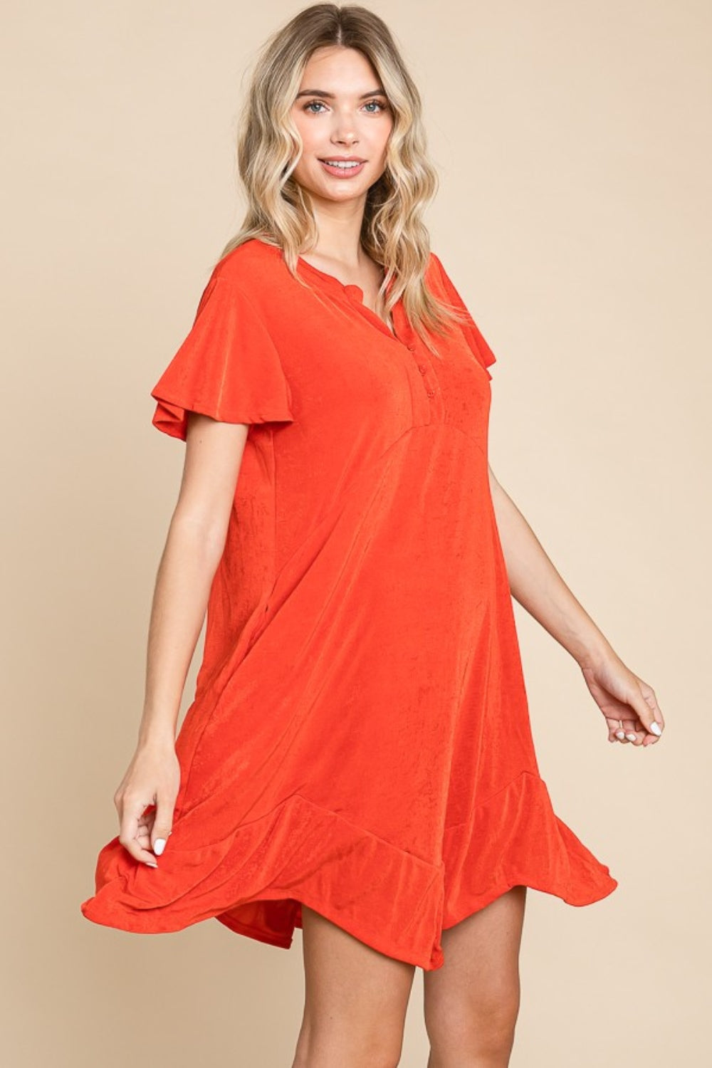 Robe à manches courtes et ourlet asymétrique à volants Culture Code