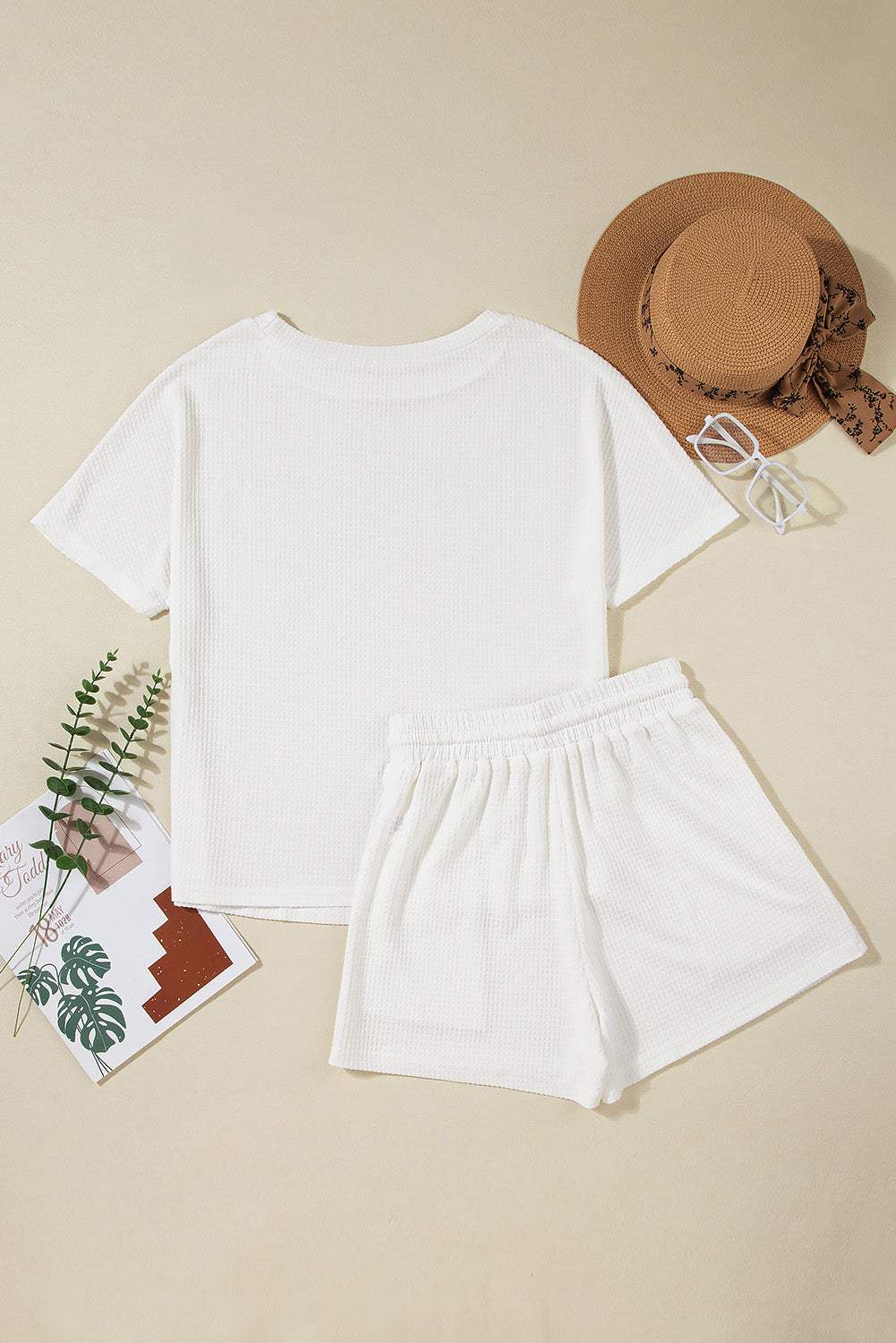 Ensemble haut col rond et short en maille gaufrée à sequins