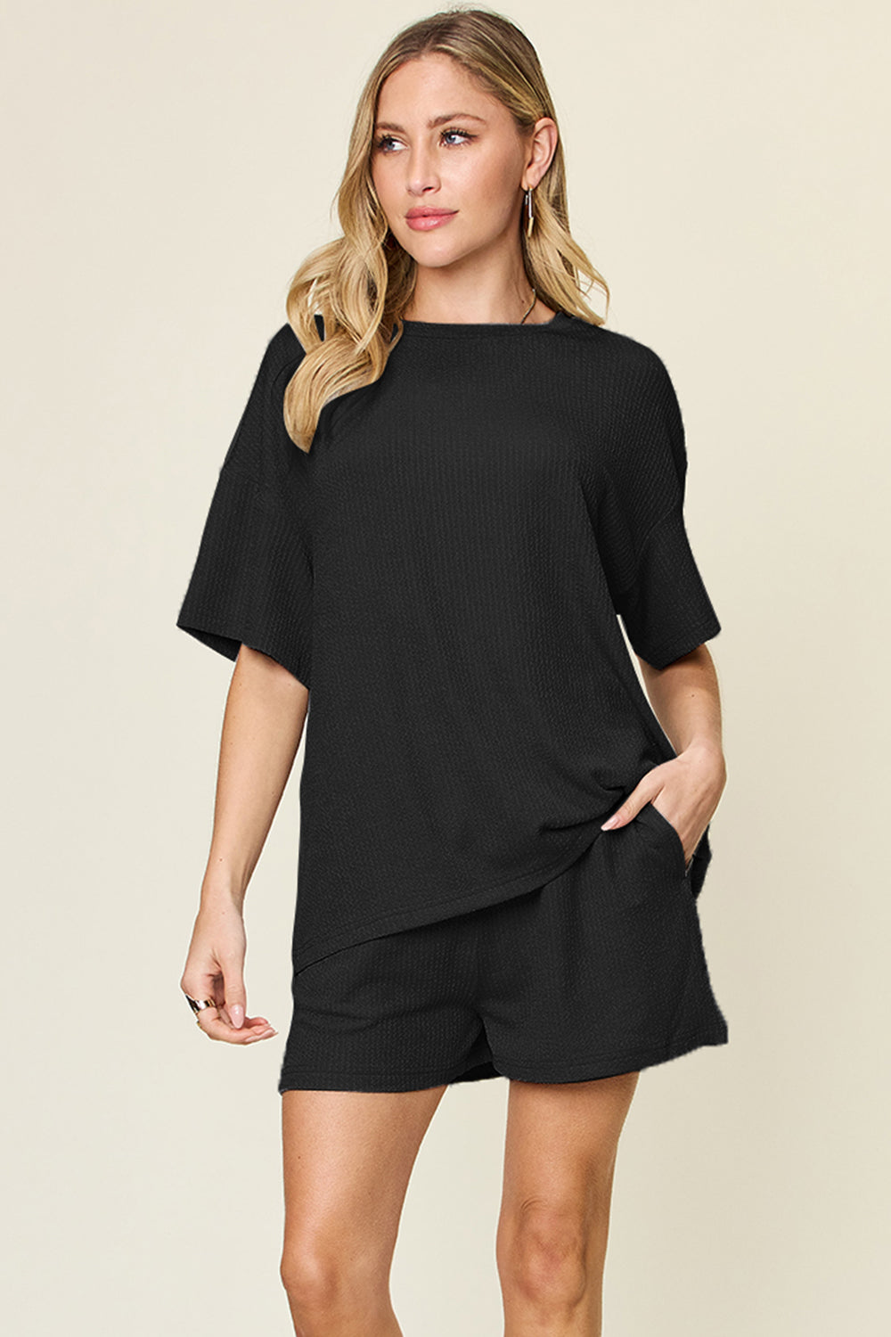 Ensemble t-shirt à manches courtes et short à col rond Double Take