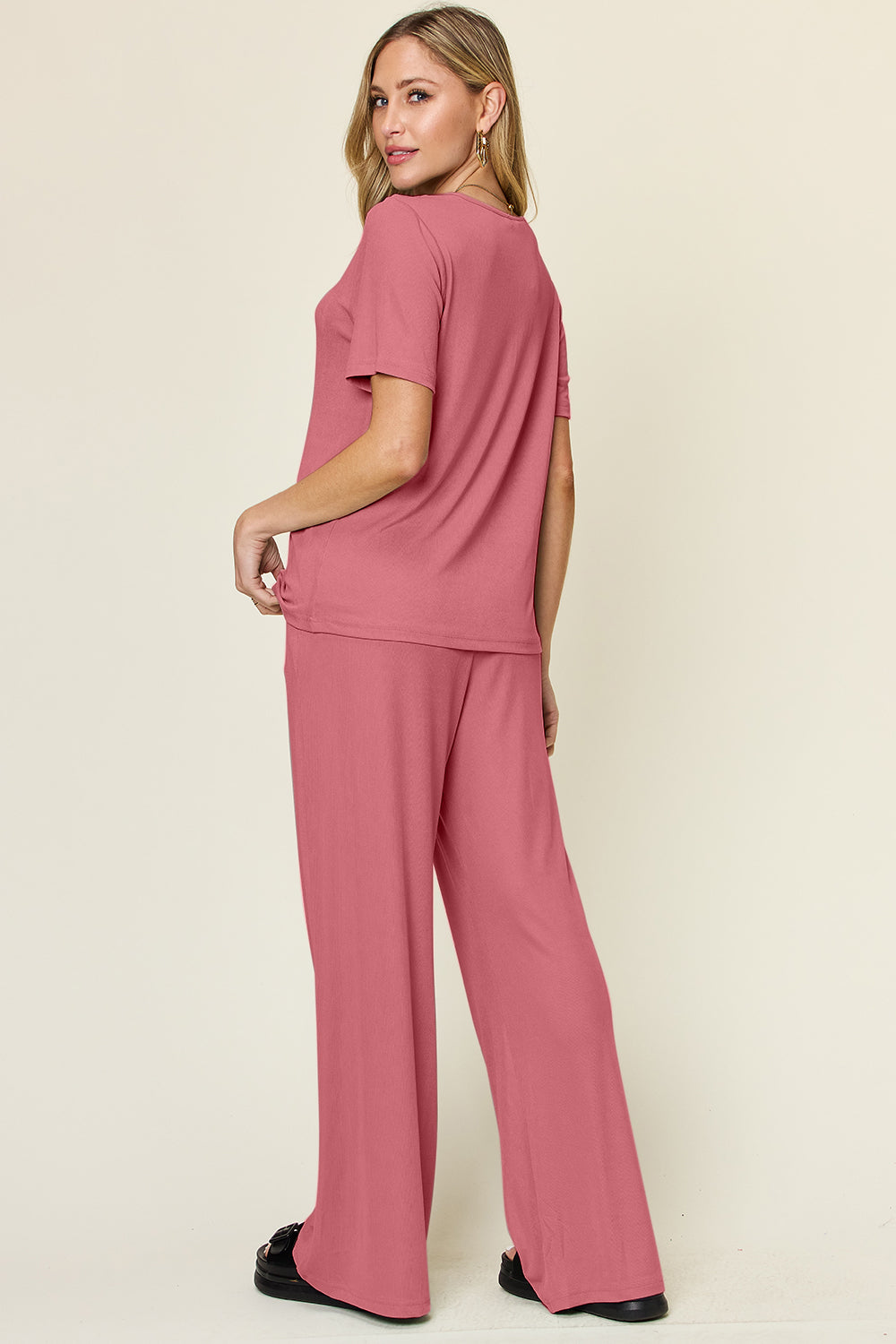 Ensemble t-shirt à manches courtes et col rond Double Take, taille complète, et pantalon large