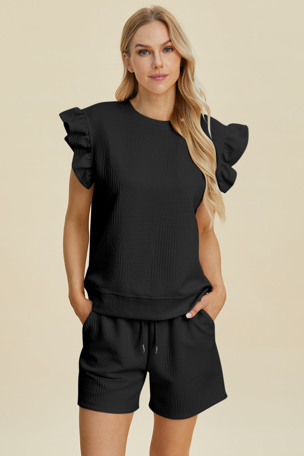Ensemble haut et short texturés à col rond et manches à volants Double Take