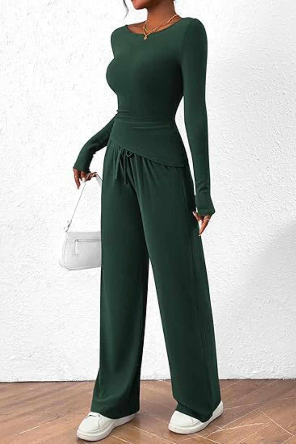 Ensemble haut à manches longues et pantalon à col rond