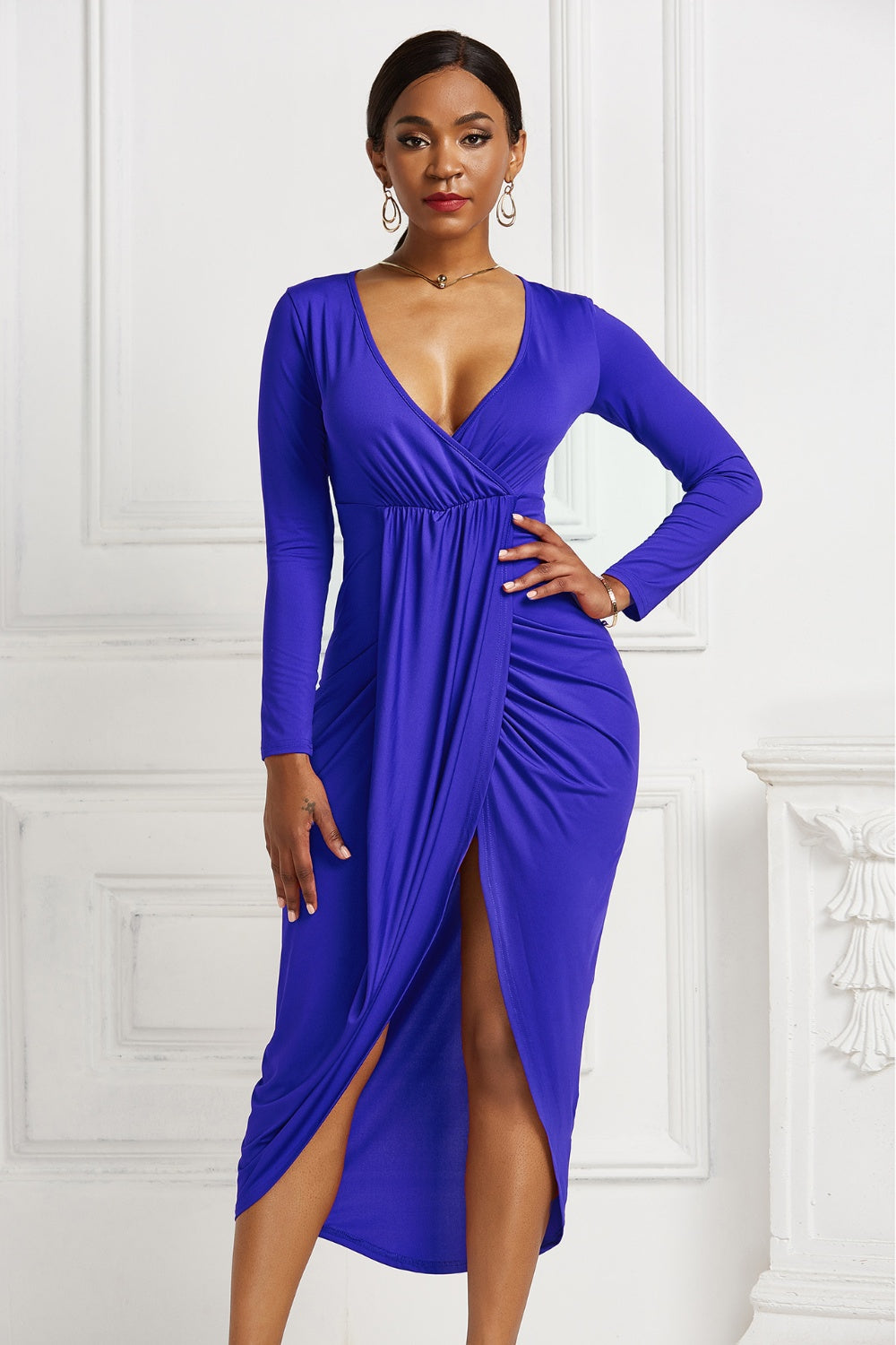 Robe à manches longues froncée et volantée
