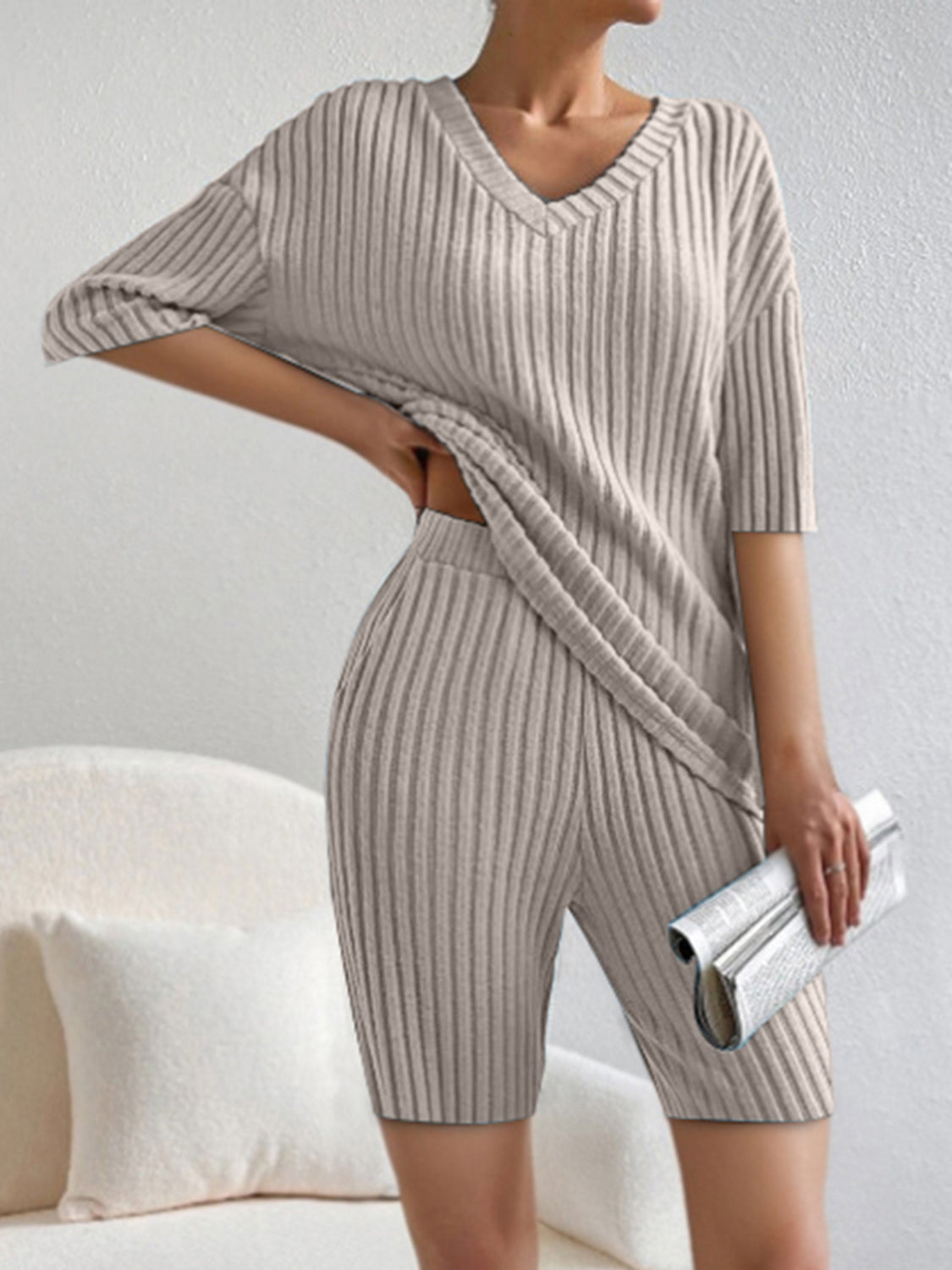 Ensemble haut et short côtelé à col en V