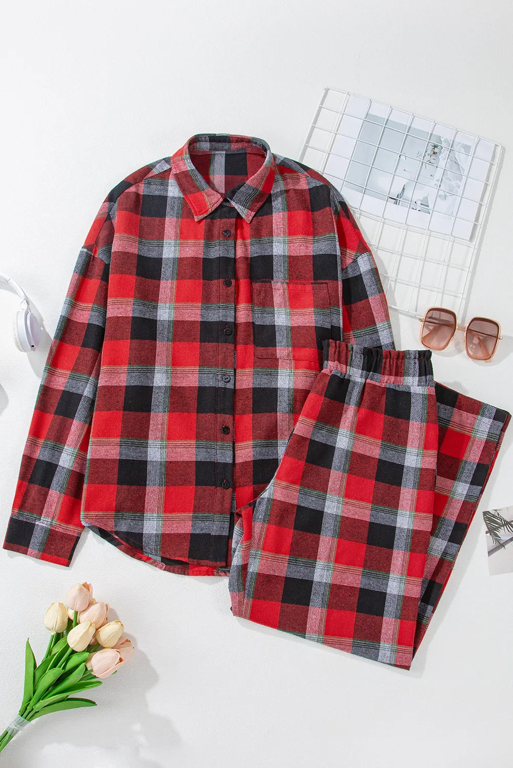 Ensemble de détente haut à manches longues et pantalon à carreaux