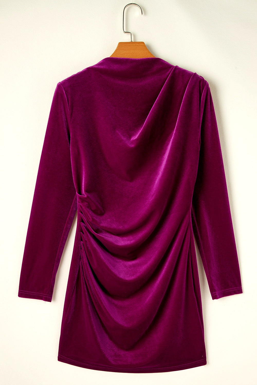 Robe à manches longues et col montant froncé