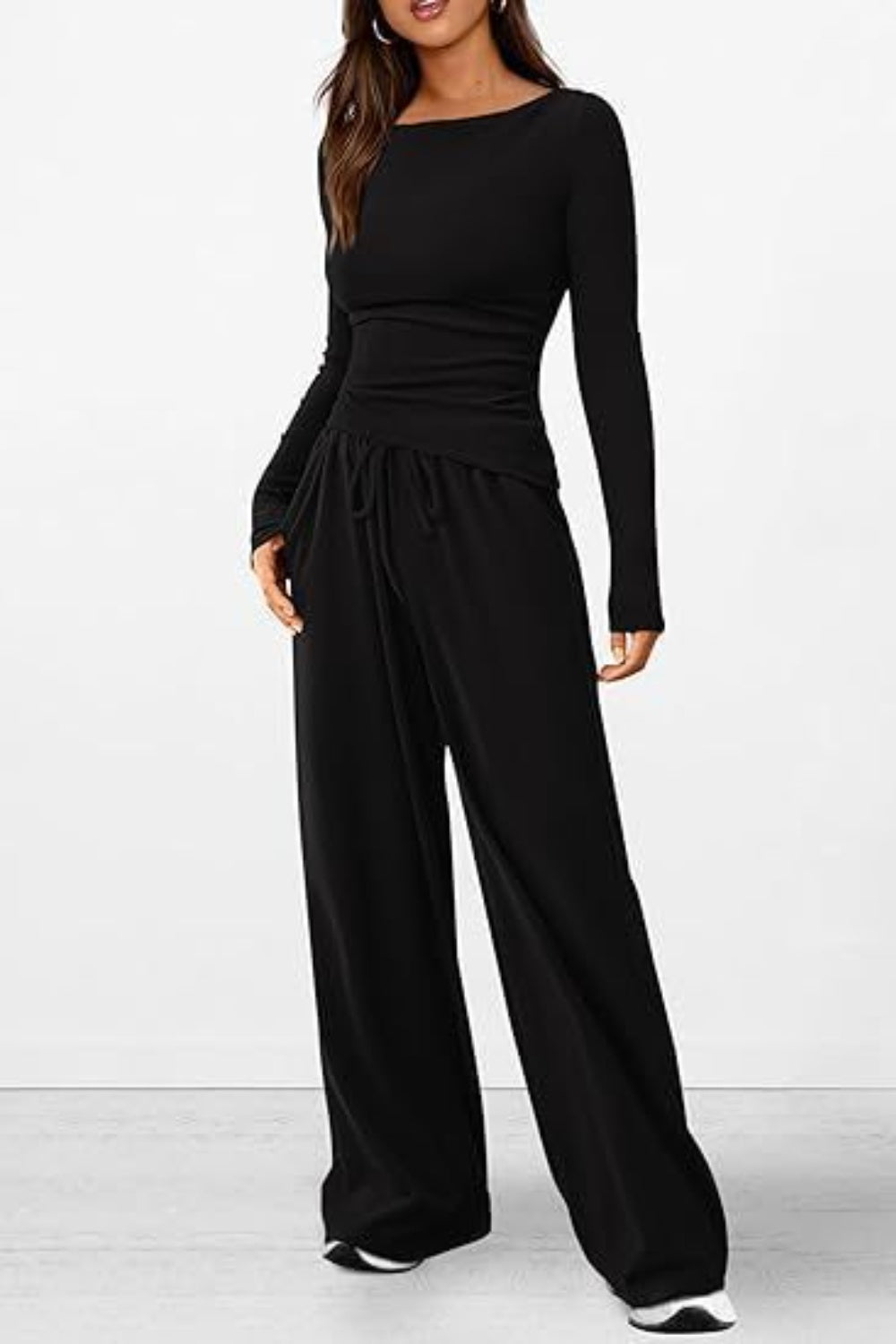 Ensemble haut à manches longues et pantalon à col rond