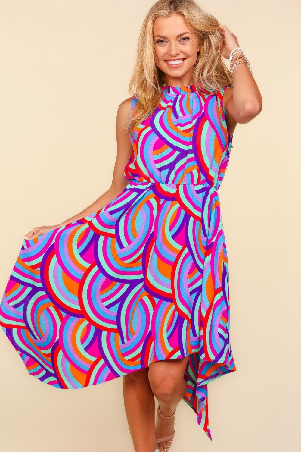 Robe imprimée sans manches à col montant et taille complète Haptics