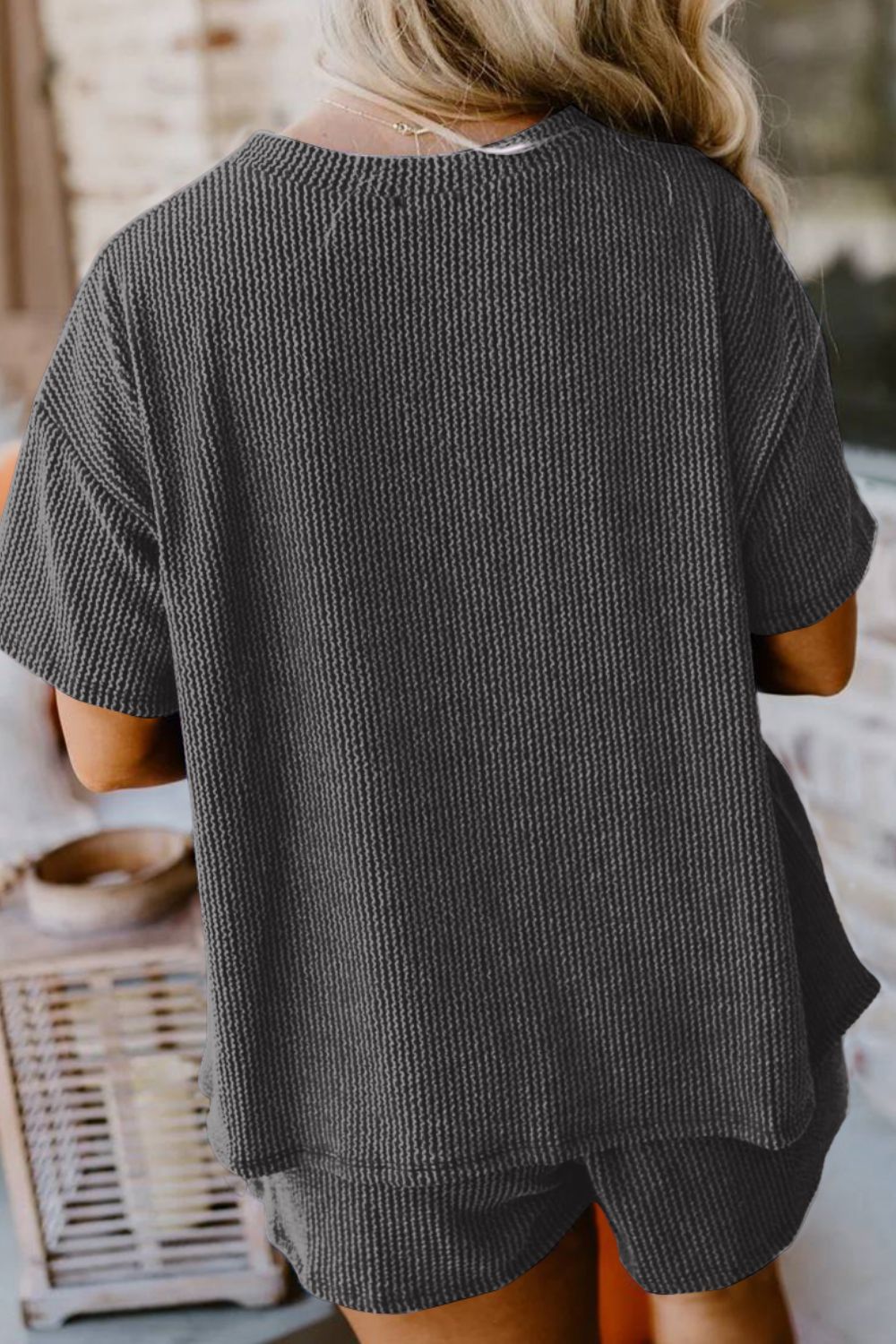 Ensemble haut et short texturés à col rond