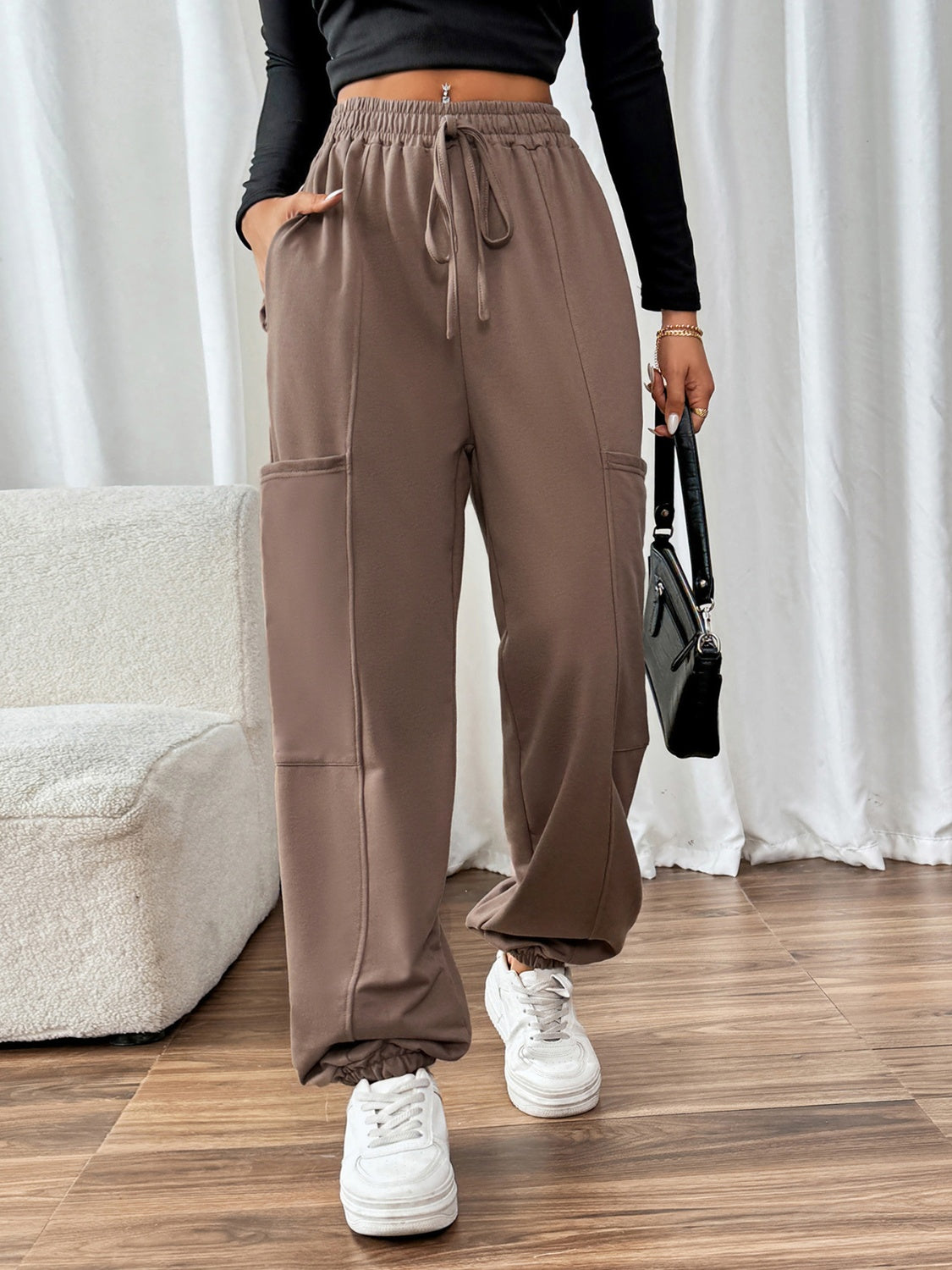 Pantalon de jogging noué avec poches