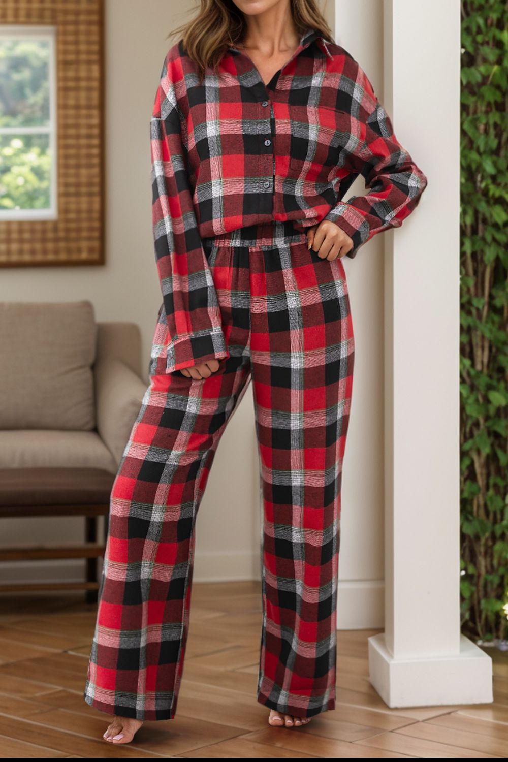 Ensemble de détente haut à manches longues et pantalon à carreaux