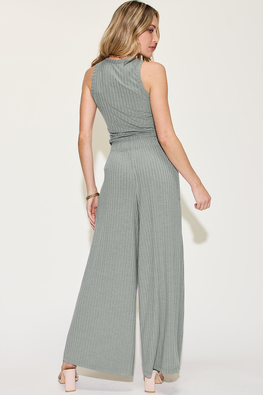 Ensemble débardeur côtelé taille standard et pantalon large Basic Bae