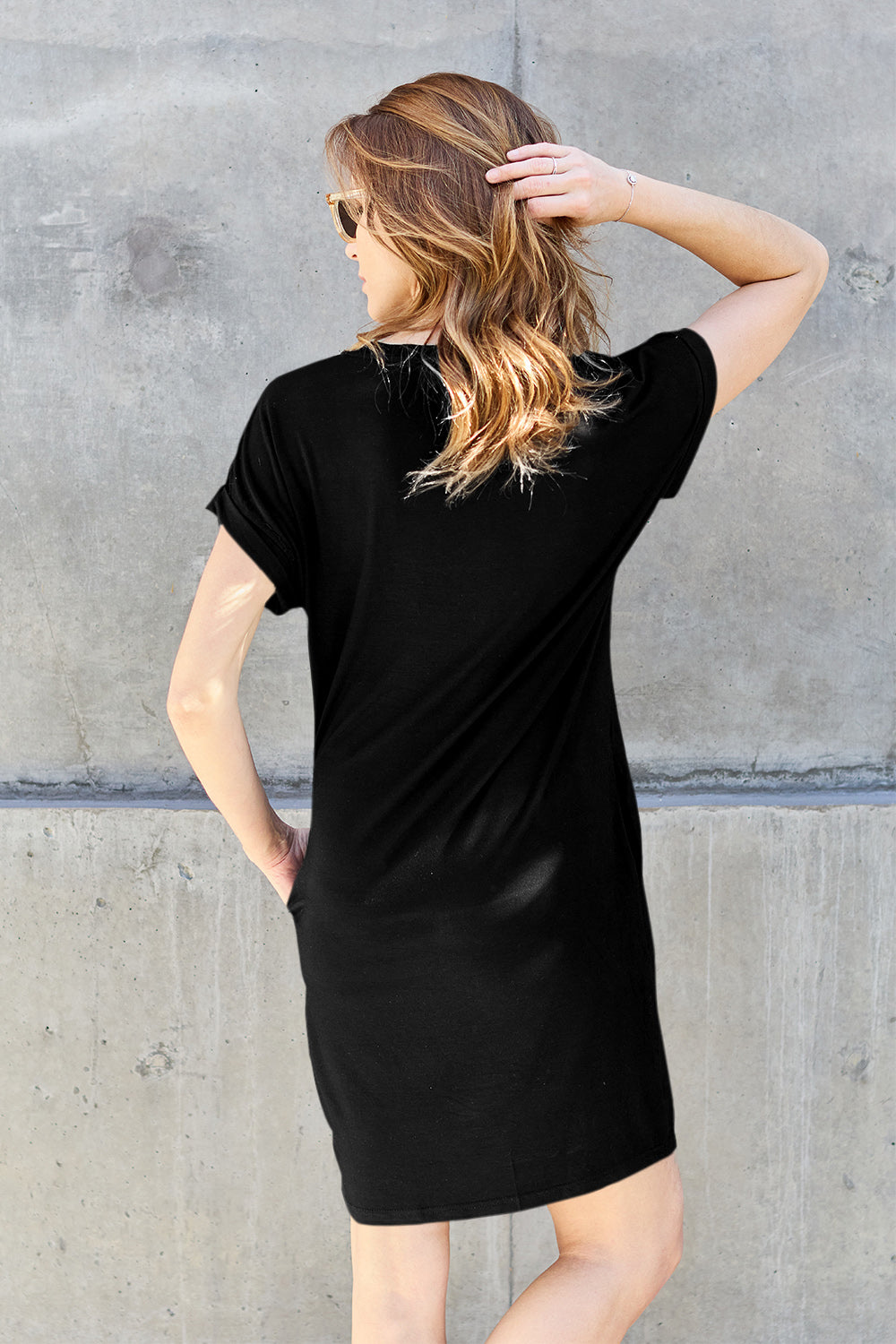 Robe basique Bae Bamboo à col rond et manches courtes avec poches