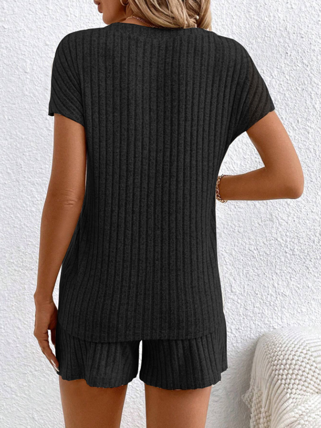 Ensemble haut et short côtelé à col en V