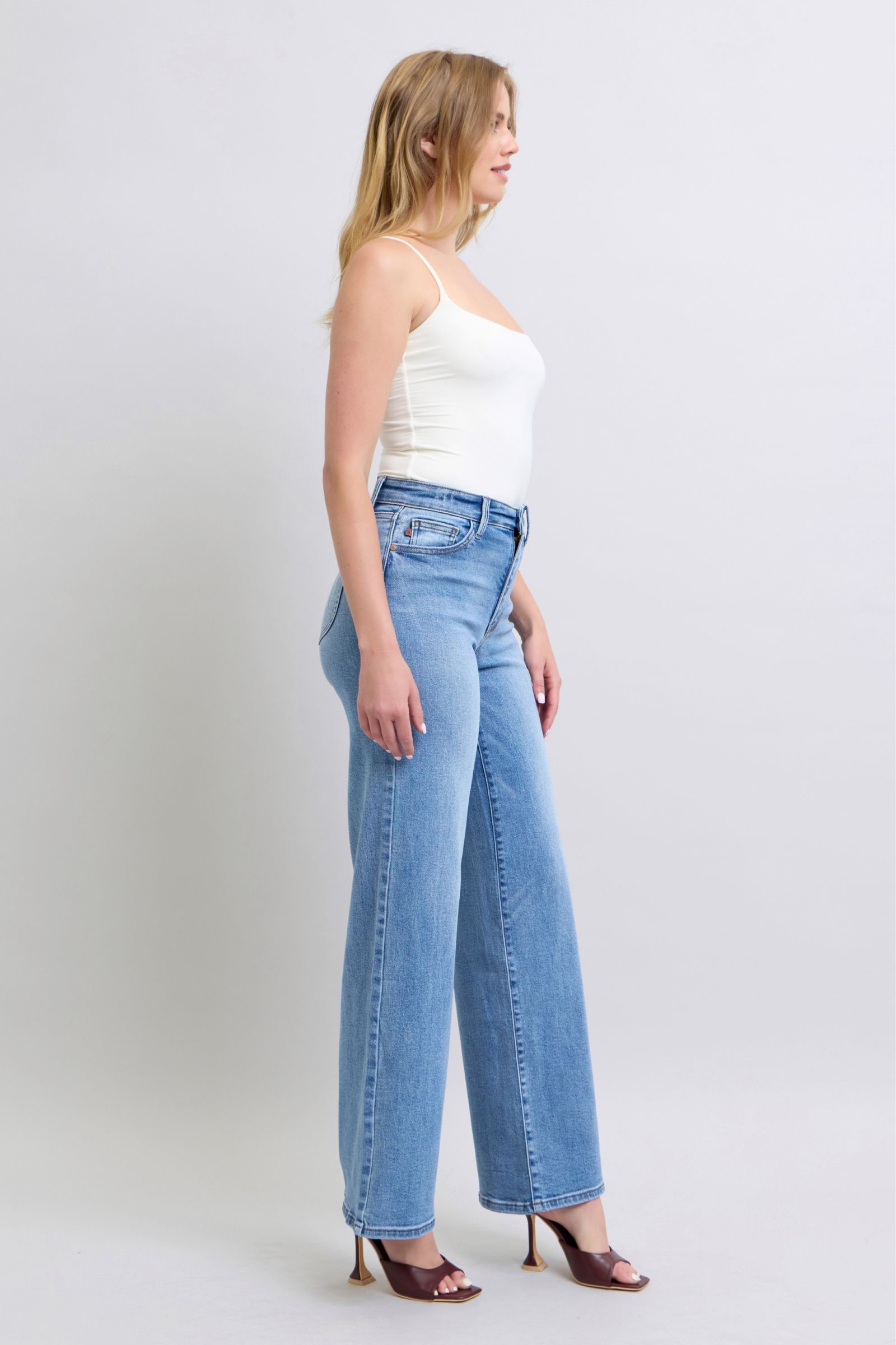 Jean large bleu Judy taille haute avec poches