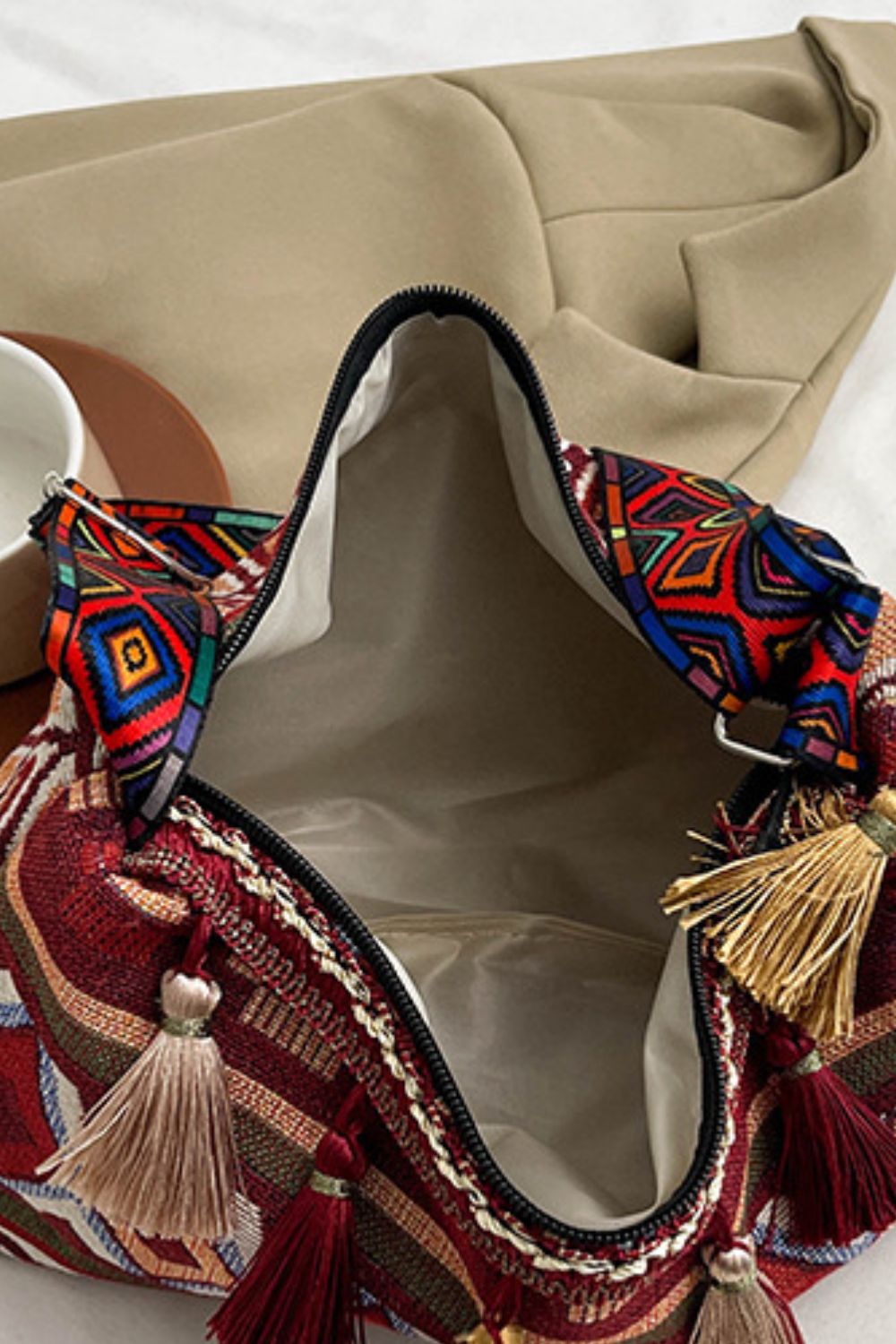 Sac à bandoulière réglable à pompon