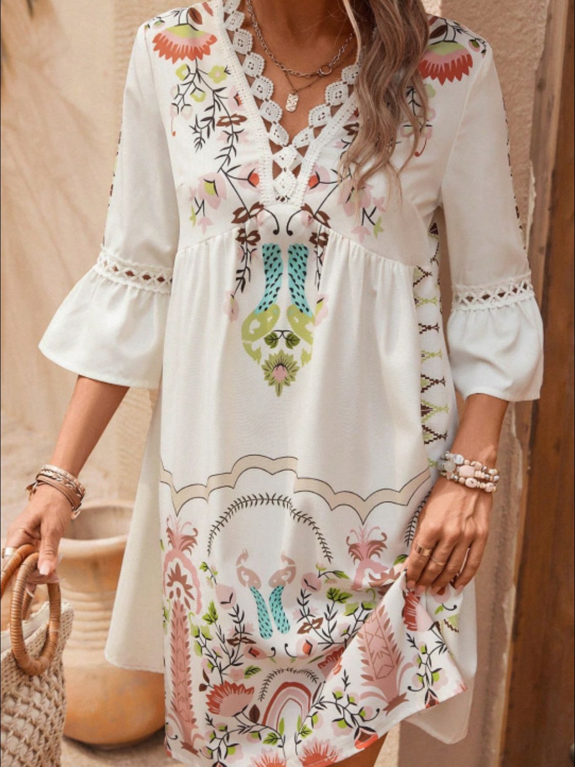 Robe imprimée à manches trois-quarts et détails en dentelle