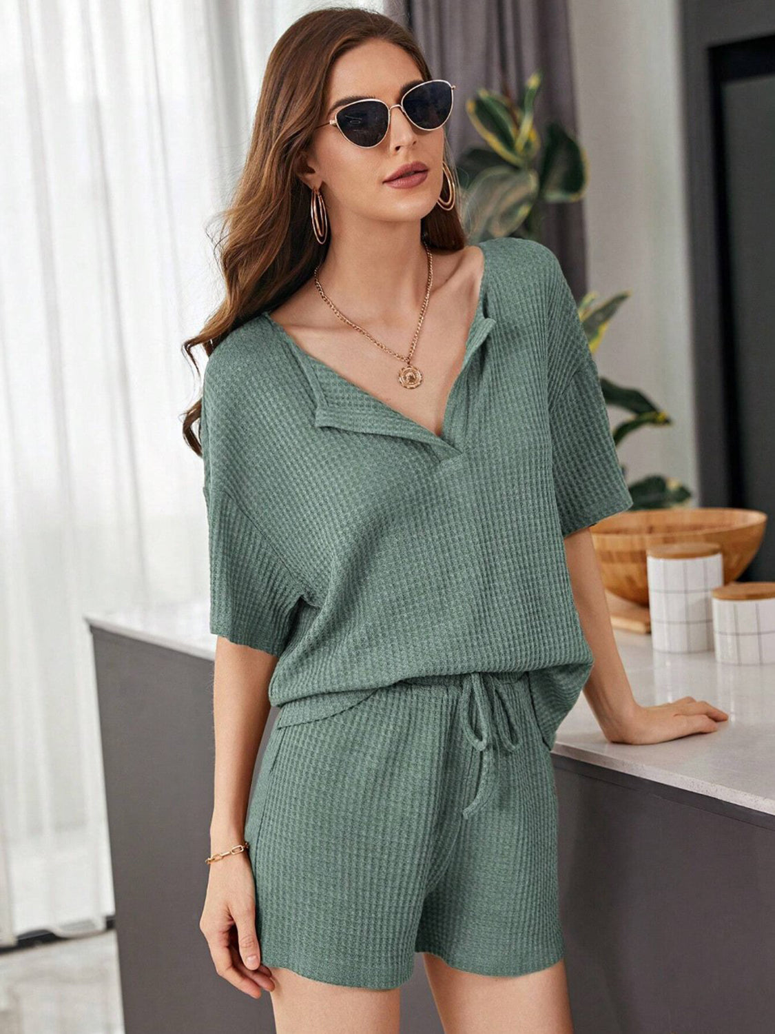 Ensemble haut et short en tricot gaufré à épaules tombantes, taille réelle