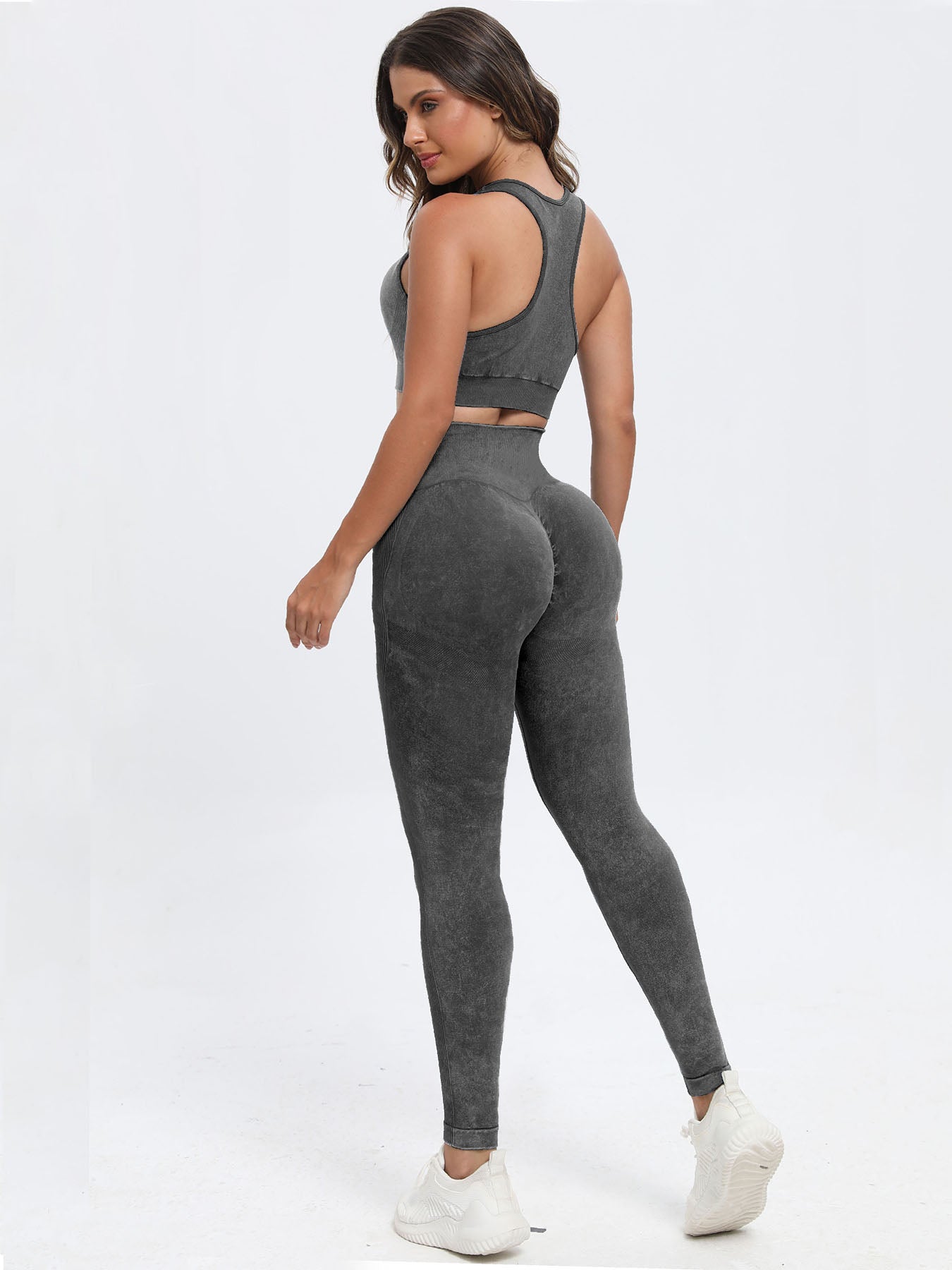 Ensemble haut et pantalon à larges bretelles et col rond
