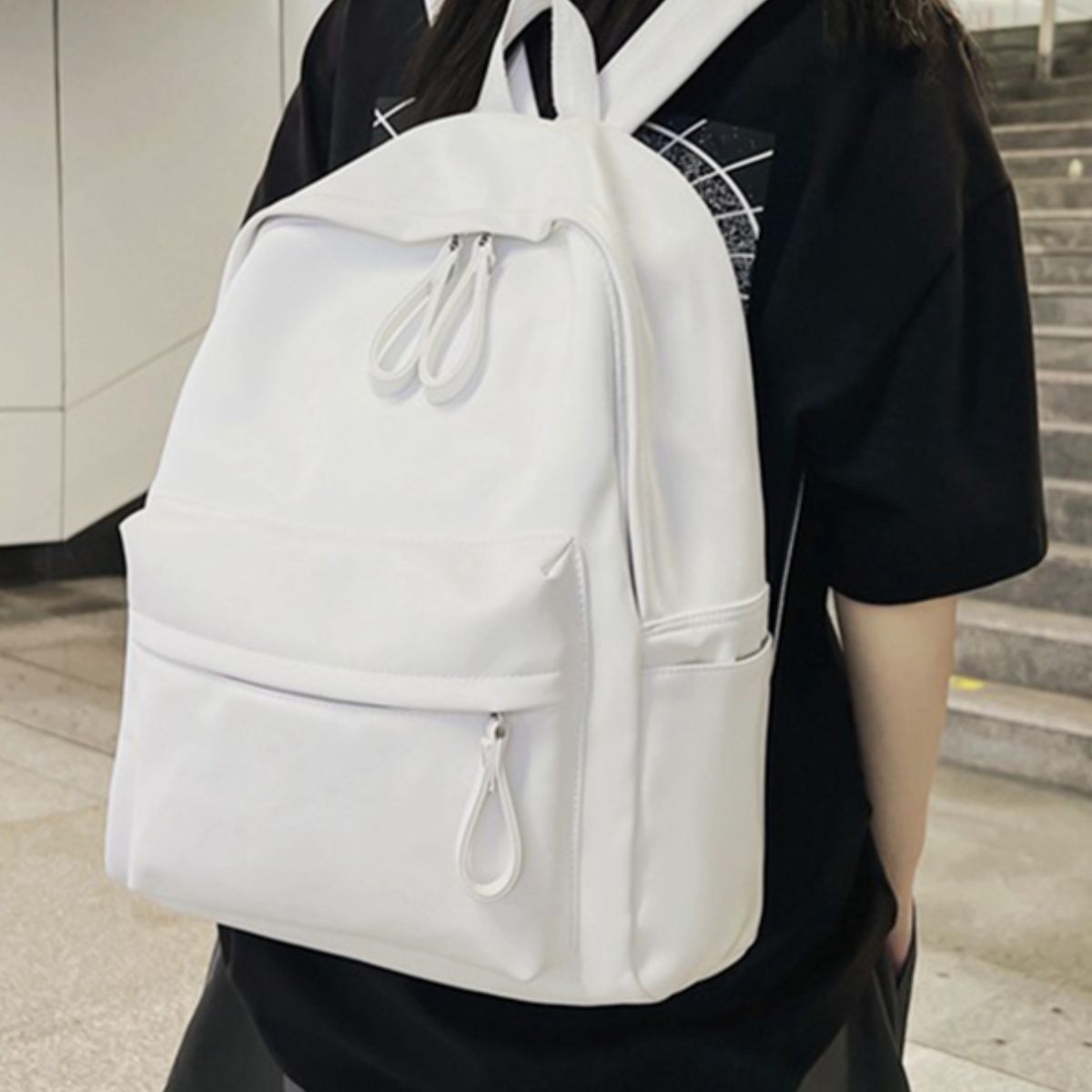 Sac à dos zippé en cuir PU