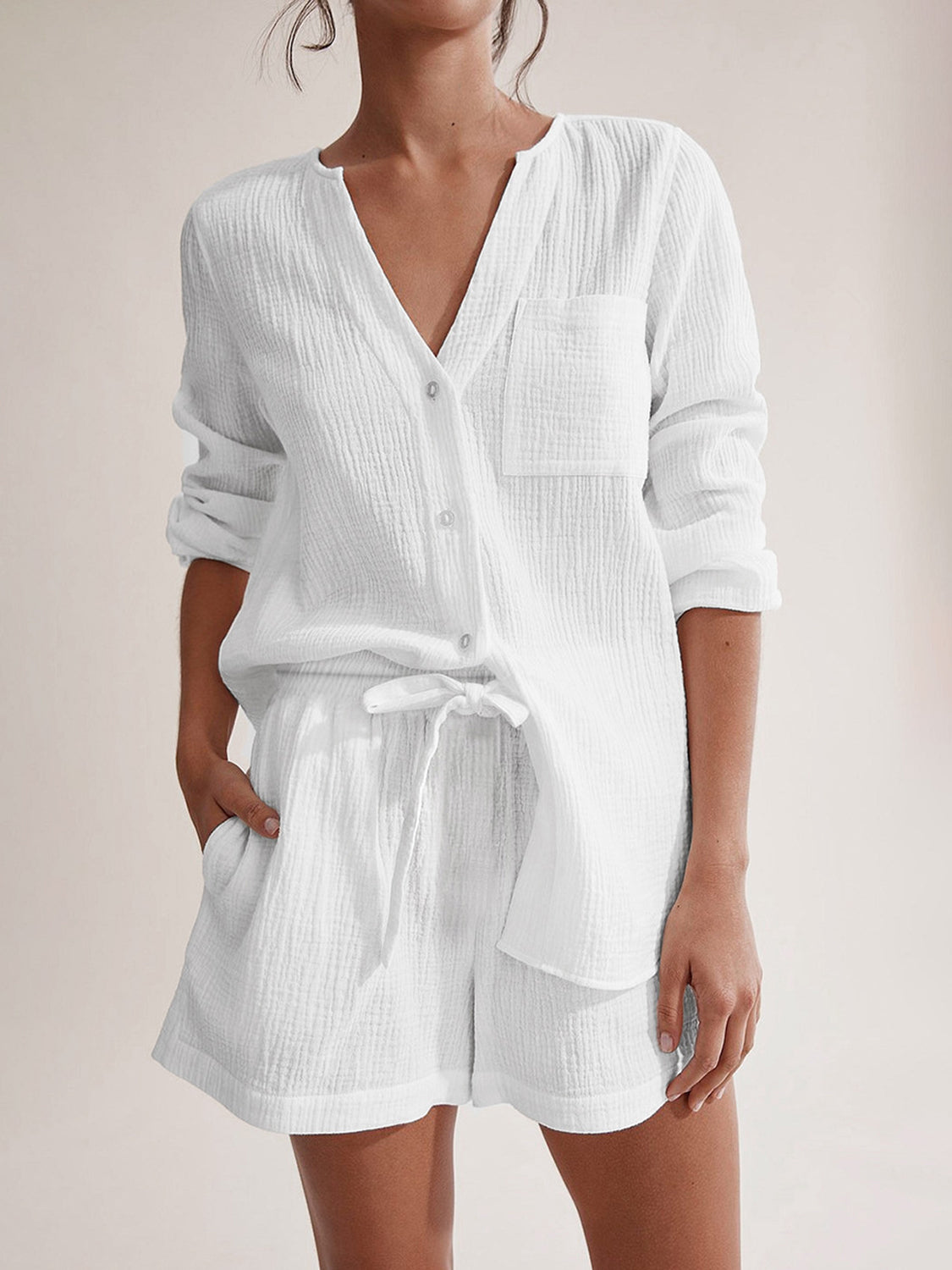 Ensemble haut à manches longues et short crantés