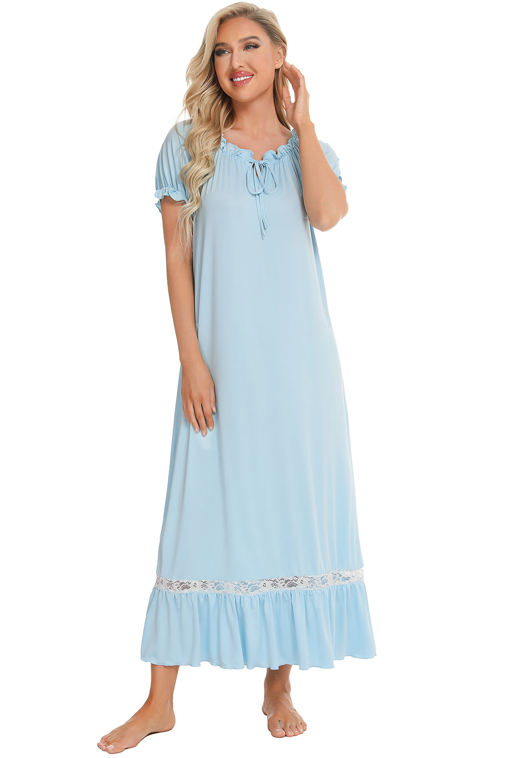 Robe de détente à manches courtes et détails en dentelle