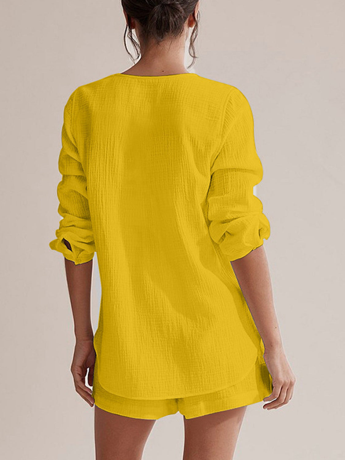 Ensemble haut à manches longues et short crantés