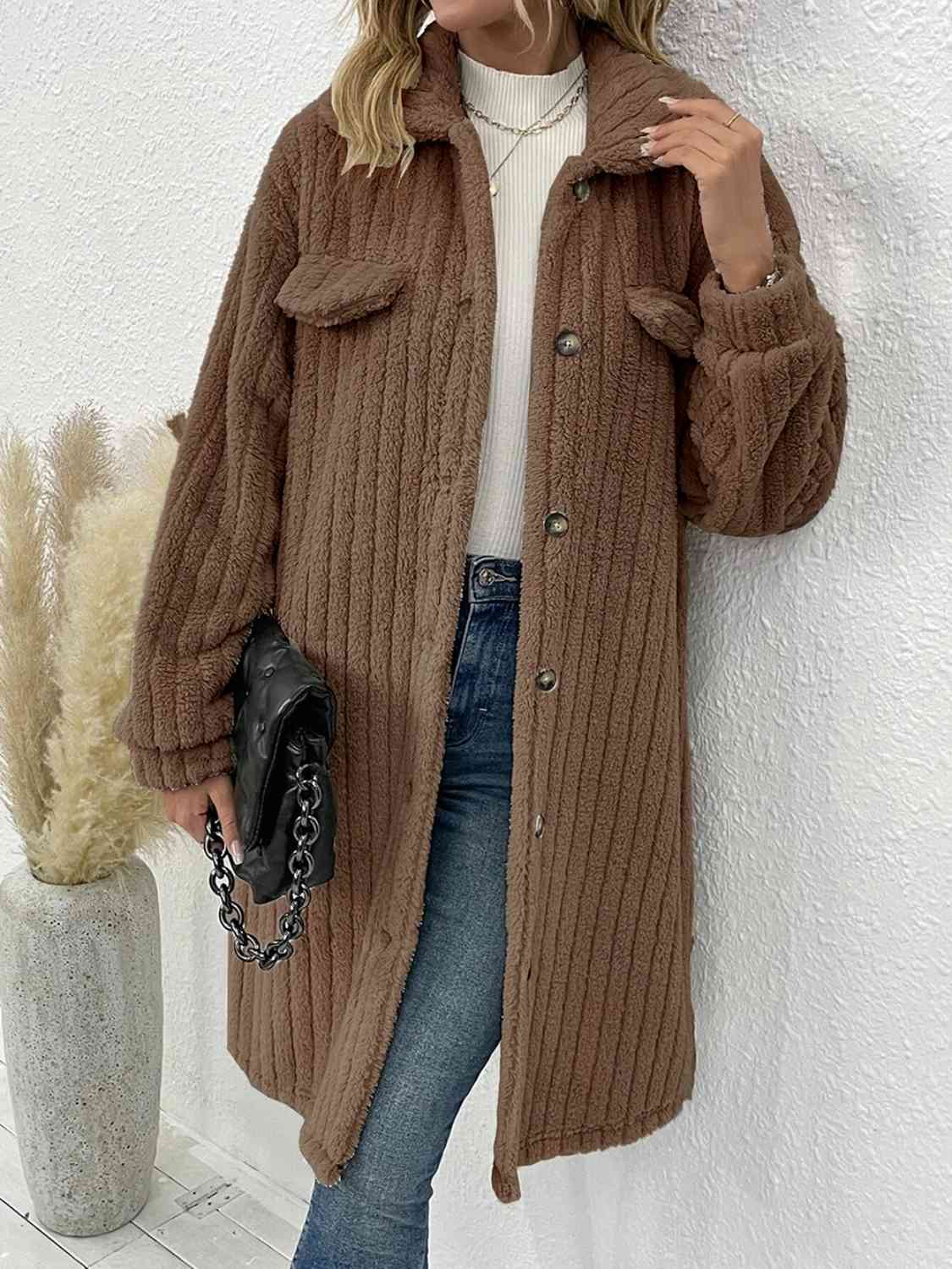 Manteau à col et épaules tombantes