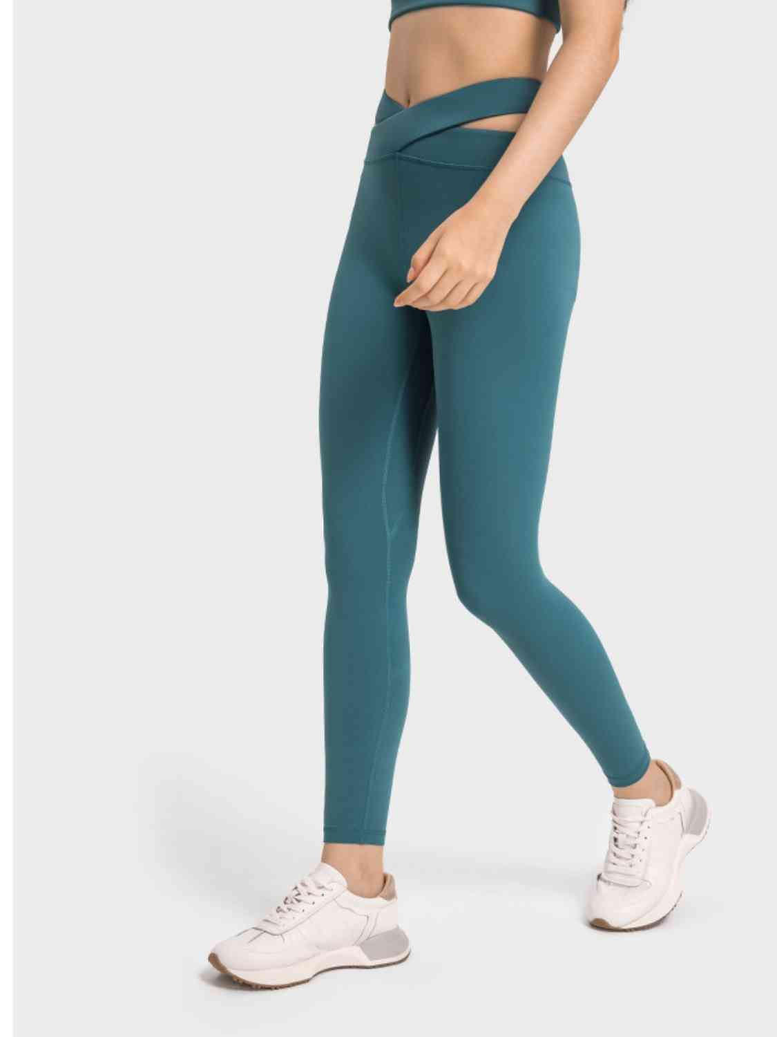 Leggings de sport à découpes croisées