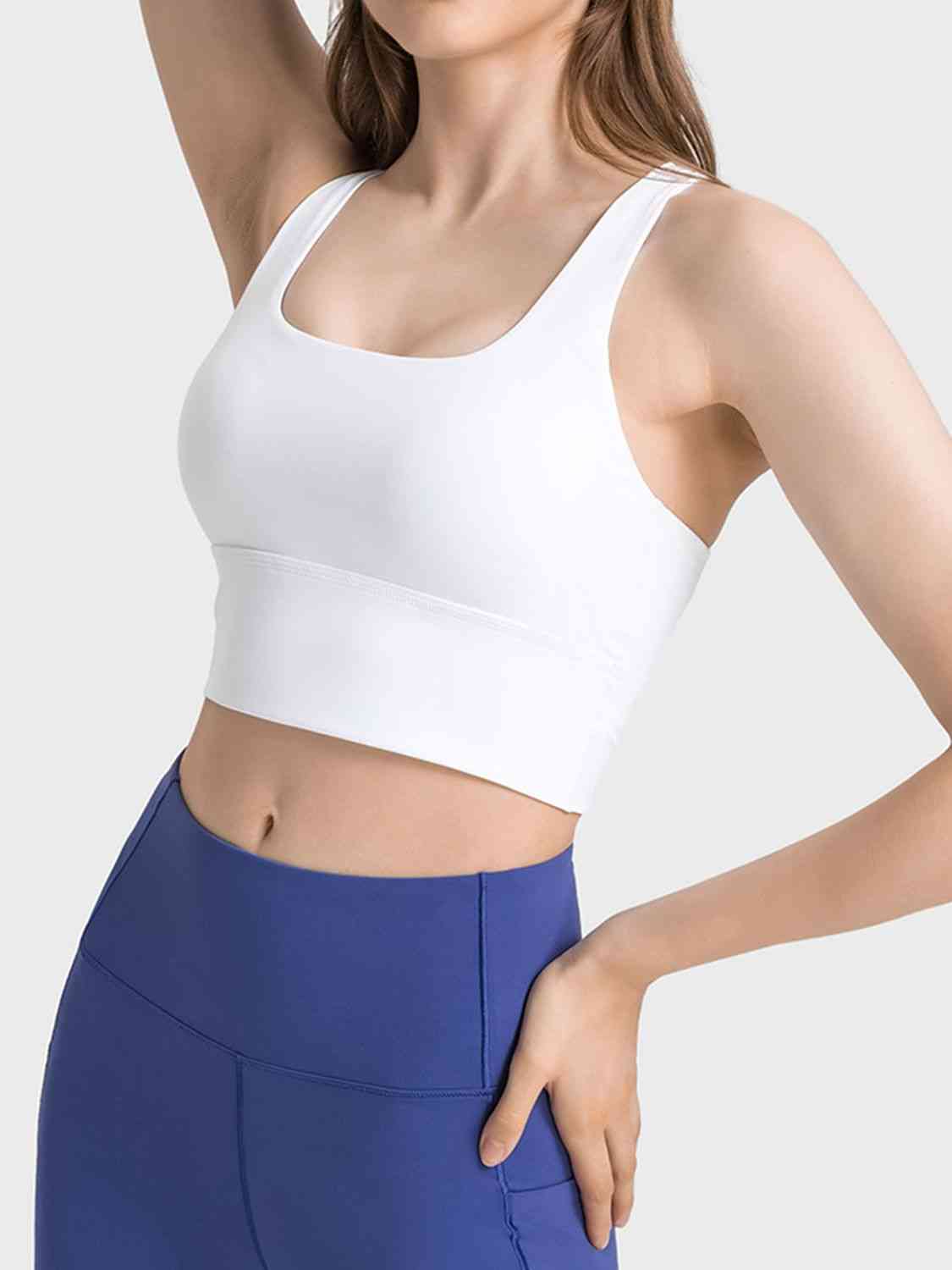 Soutien-gorge de sport à bretelles croisées et col rond