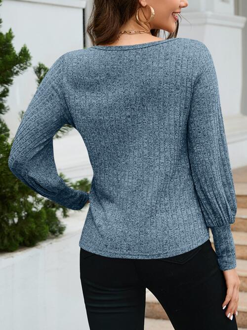 Haut en tricot côtelé à col rond et manches lanternes