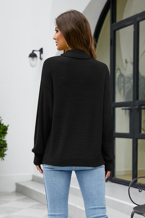 Pull à manches longues et col montant à épaules tombantes