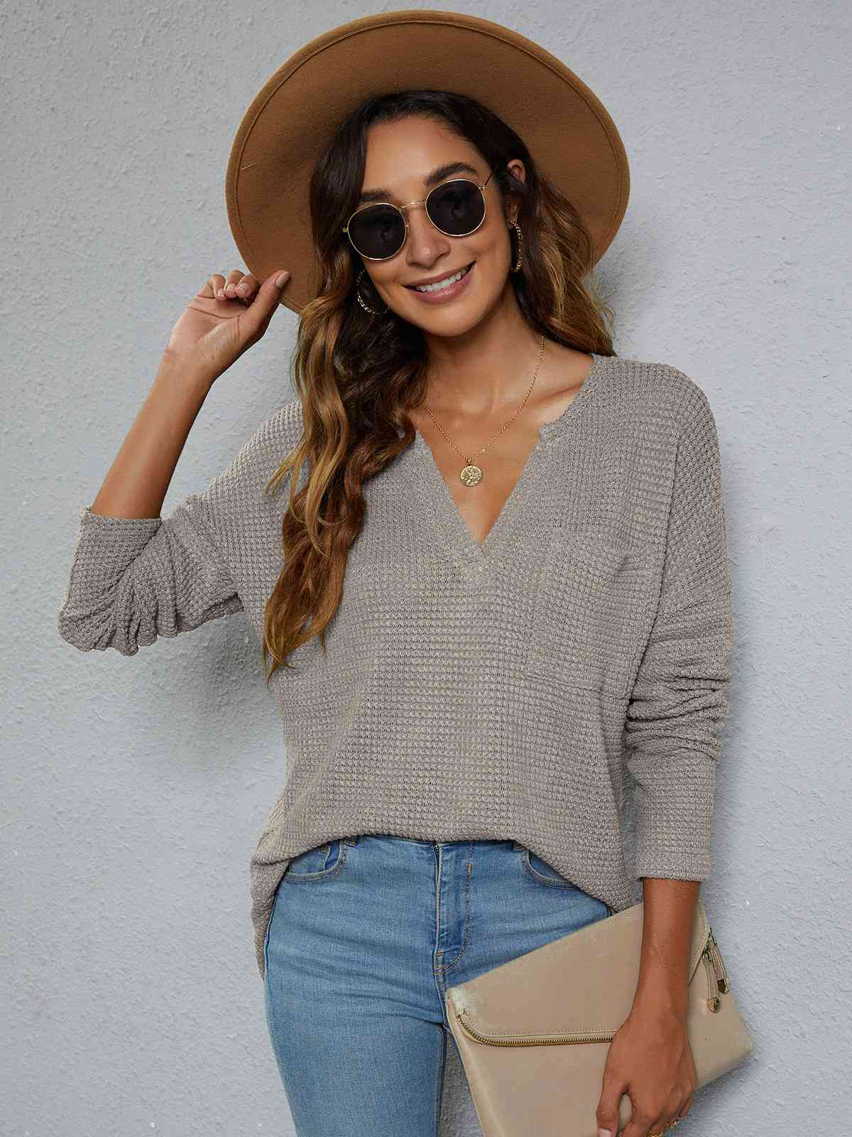 Haut en tricot gaufré à épaules tombantes et coupe haute